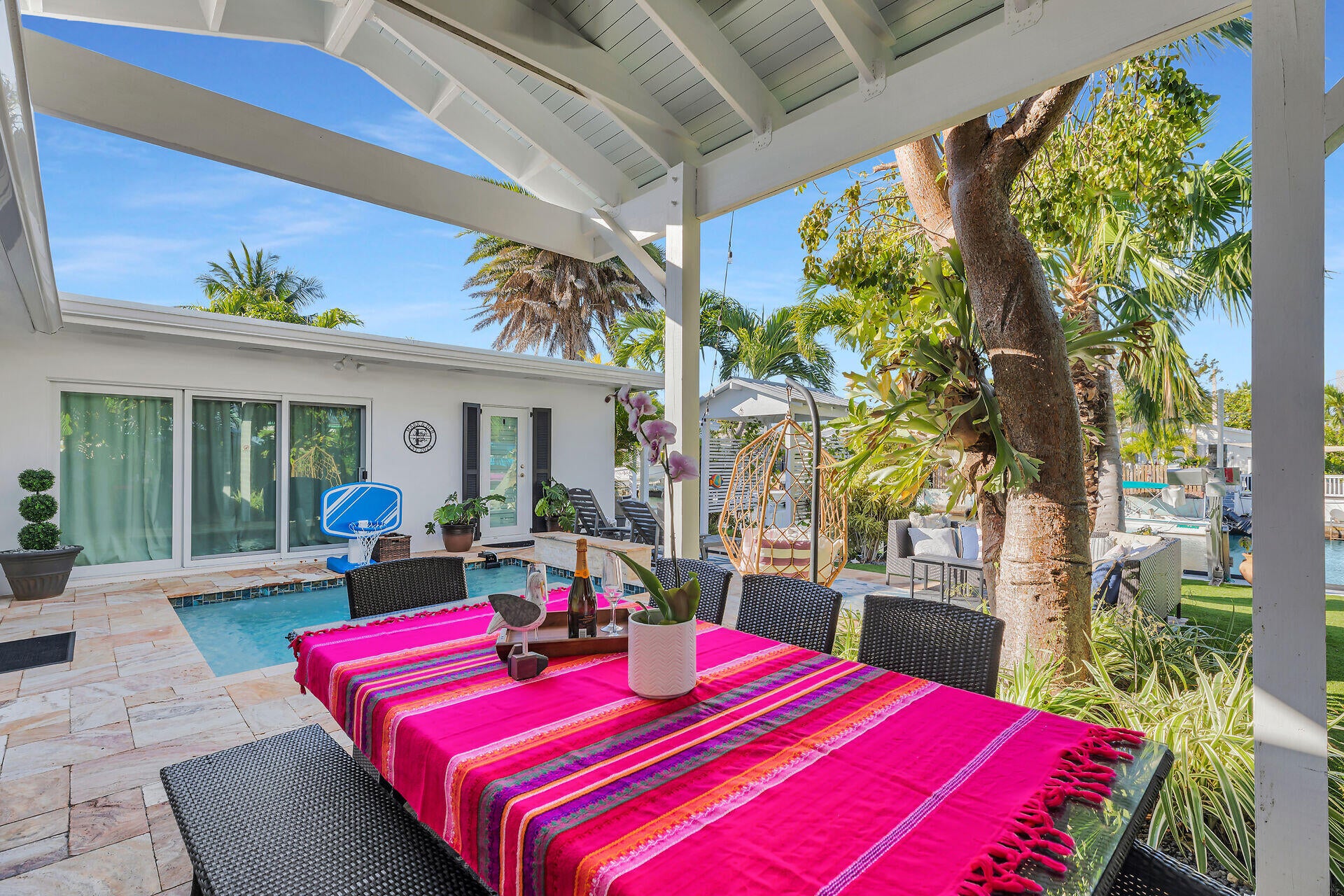 Key Haven, Florida, 33040, United States, 4 Bedrooms Bedrooms, ,3 BathroomsBathrooms,Residential,Active,1905363