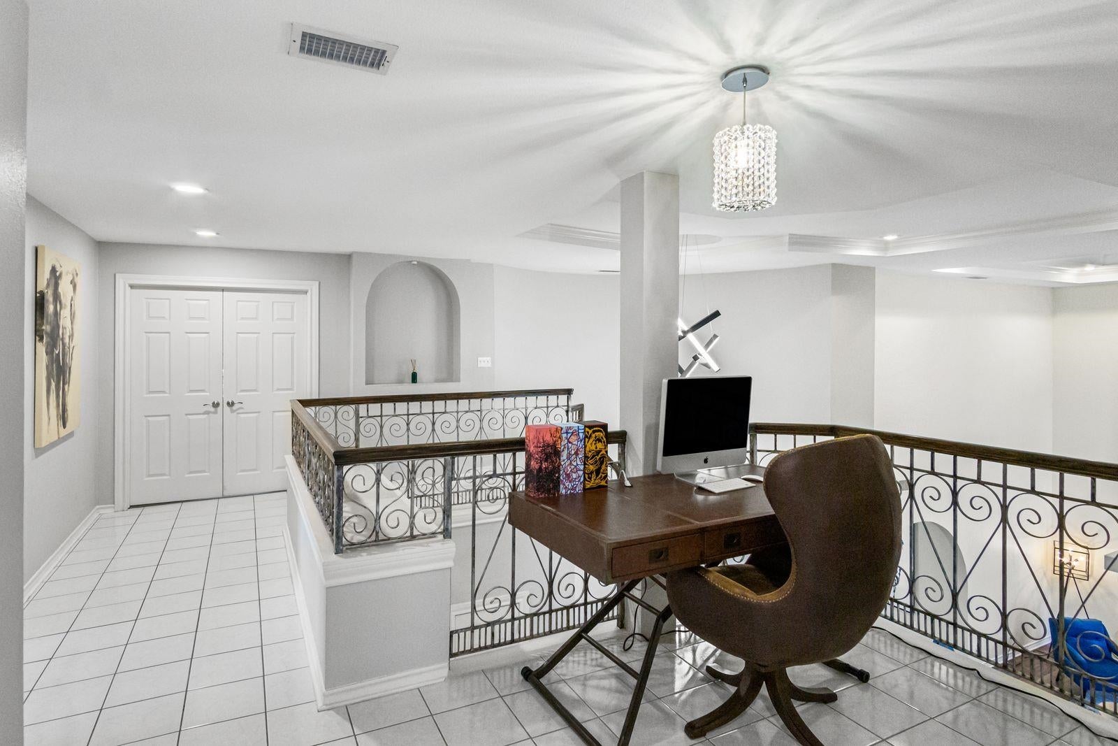 Laredo, Texas, 78045, United States, 5 Bedrooms Bedrooms, ,6 BathroomsBathrooms,Residential,Active,1963408