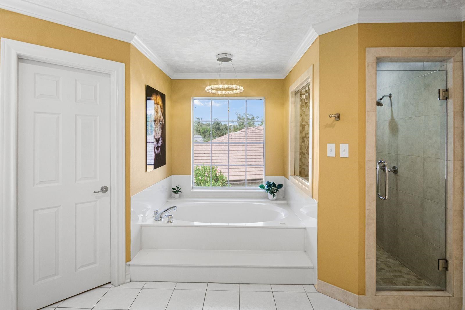 Laredo, Texas, 78045, United States, 5 Bedrooms Bedrooms, ,6 BathroomsBathrooms,Residential,Active,1963408