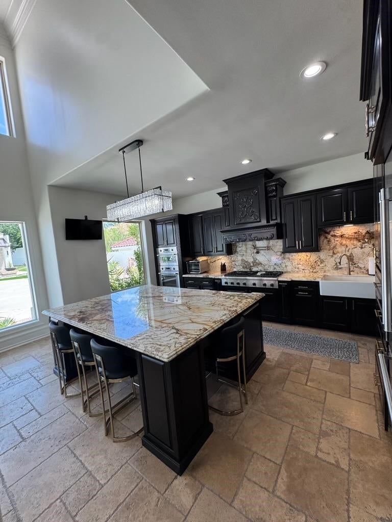 Laredo, Texas, 78041, United States, 6 Bedrooms Bedrooms, ,5 BathroomsBathrooms,Residential,Active,1903199