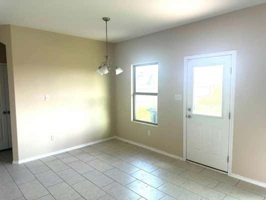 1605 PADRE ISLAND CT, LAREDO, TX 78045, photo 4 of 25