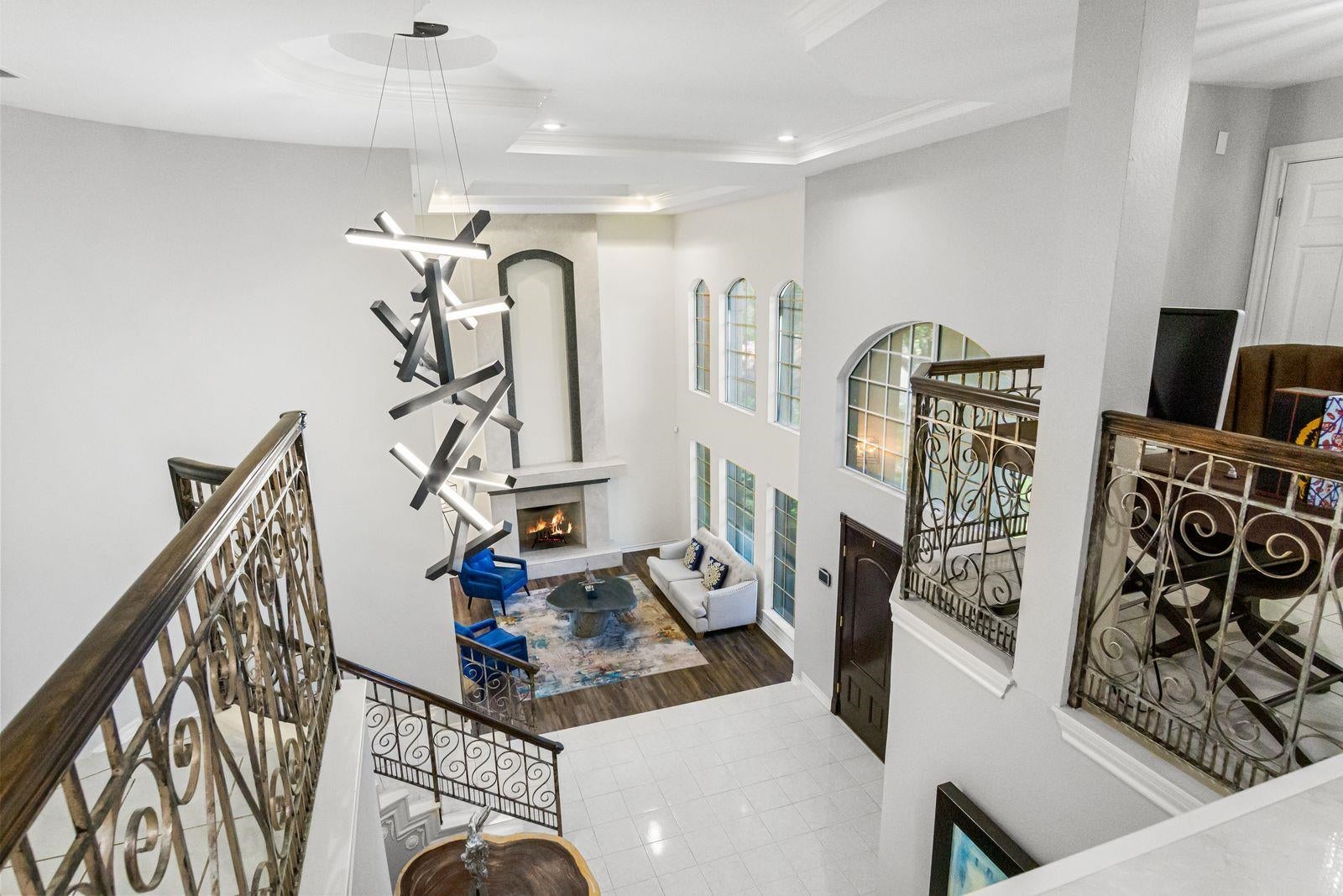 Laredo, Texas, 78045, United States, 5 Bedrooms Bedrooms, ,6 BathroomsBathrooms,Residential,Active,1963408