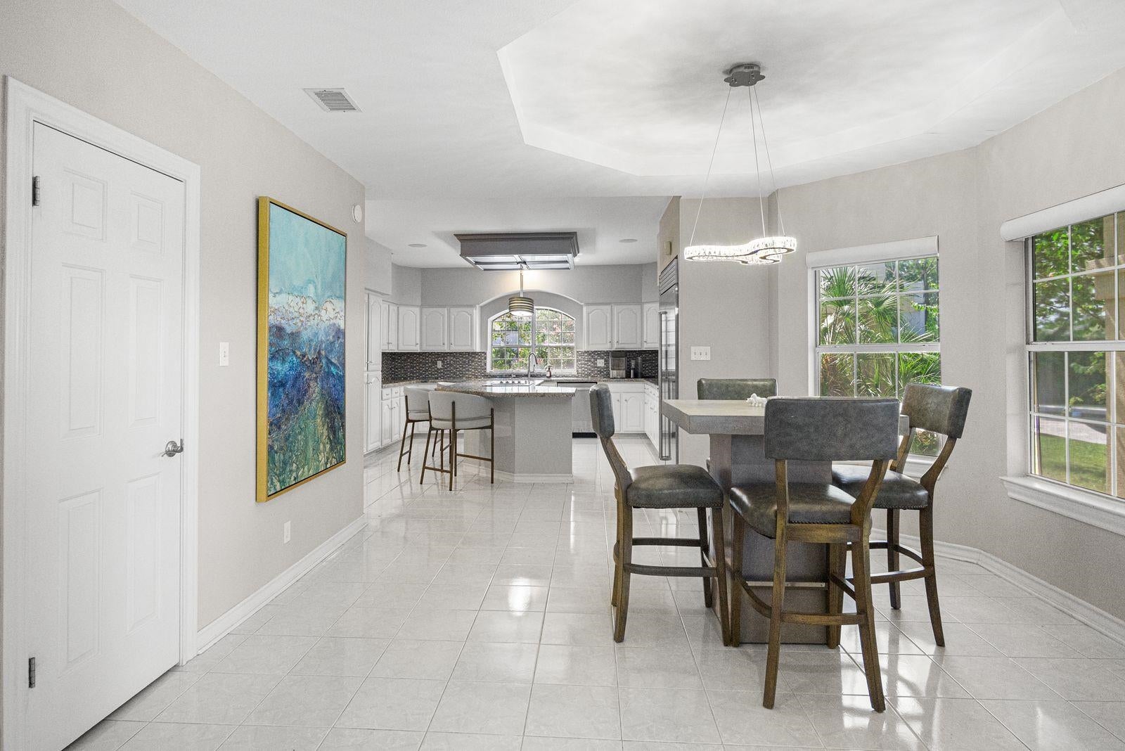 Laredo, Texas, 78045, United States, 5 Bedrooms Bedrooms, ,6 BathroomsBathrooms,Residential,Active,1963408