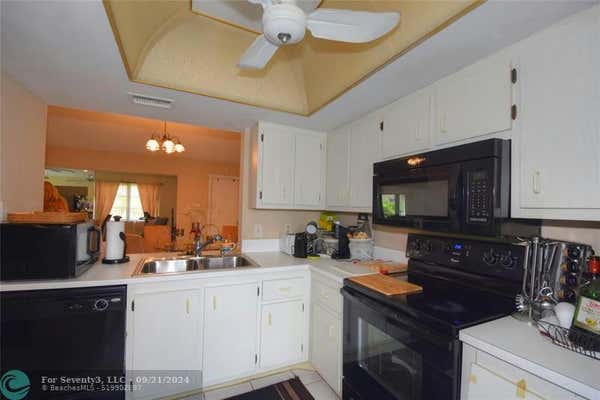 1985 SW 16TH PL, DEERFIELD BEACH, FL 33442, photo 4 of 34