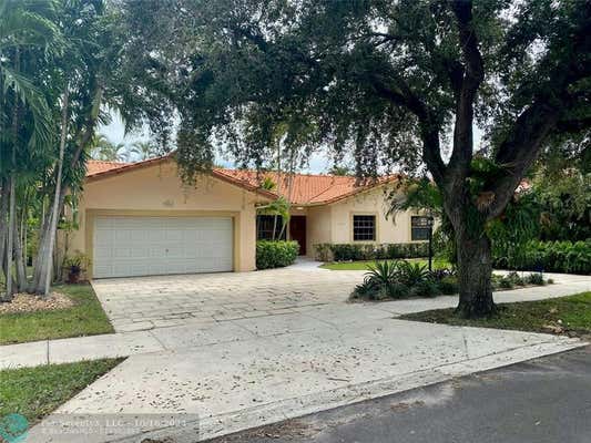 16501 NW 84TH AVE, MIAMI LAKES, FL 33016, photo 4 of 29