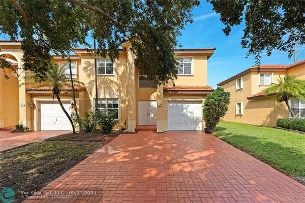 201 W FOREST OAK CIR, DAVIE, FL 33325 - Image 1