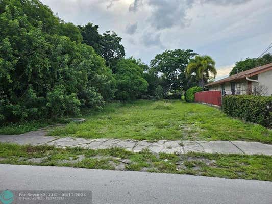 265 NW 1ST AVE, DEERFIELD BEACH, FL 33441, photo 3 of 7