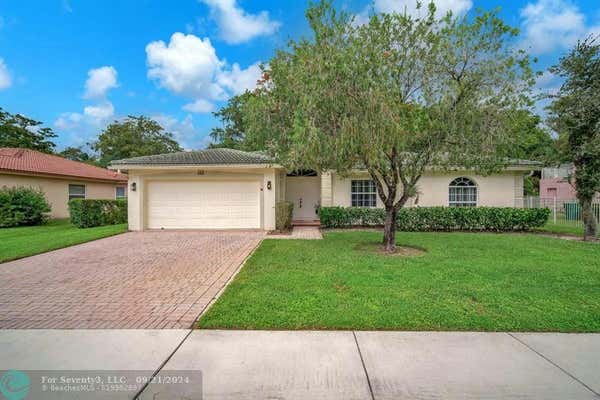 122 CHESTNUT CIR, ROYAL PALM BEACH, FL 33411 - Image 1