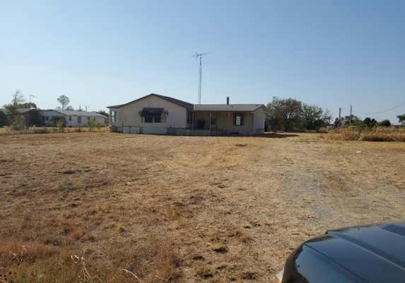 20621 NW ROGERS LN, INDIAHOMA, OK 73552 - Image 1