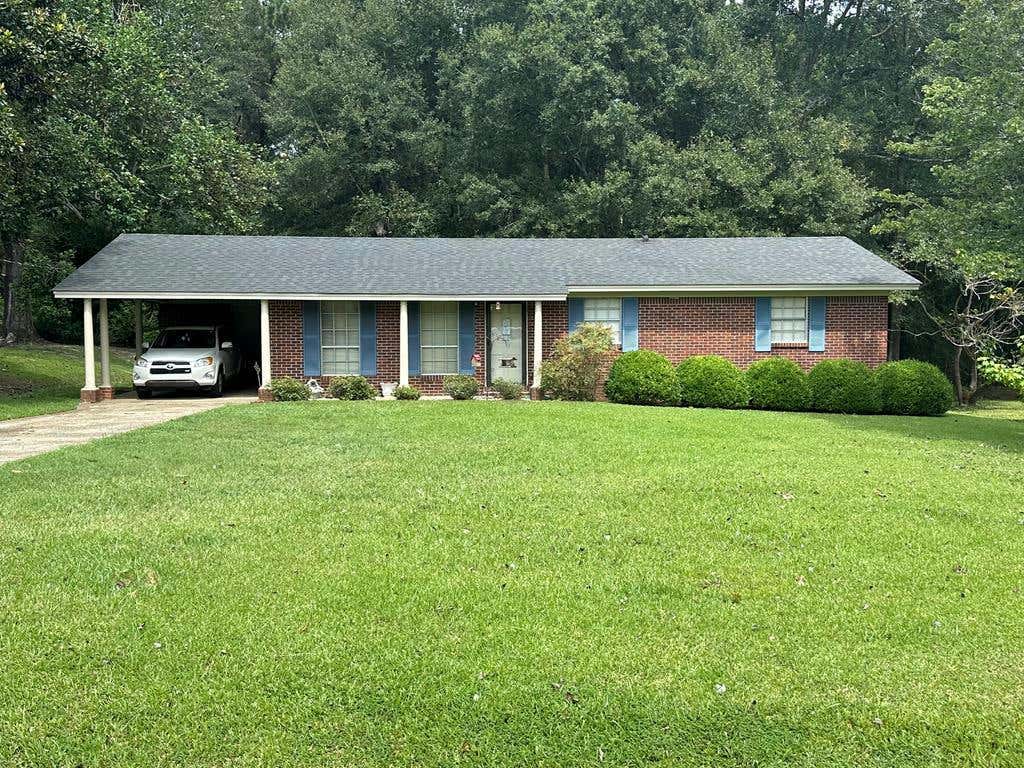 100 SHAMROCK DR, LAUREL, MS 39443, photo 1 of 13