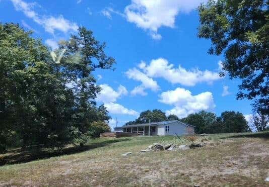 2020 SPOUT SPRINGS RD, IRVINE, KY 40336 - Image 1