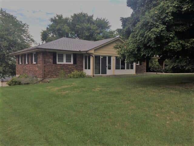 139 E JEFFERSON AVE, DANVILLE, KY 40422, photo 1 of 33