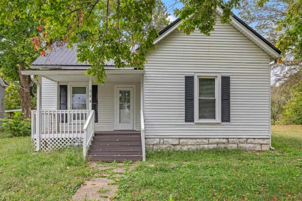 208 N FIRST ST, HARRODSBURG, KY 40330 - Image 1