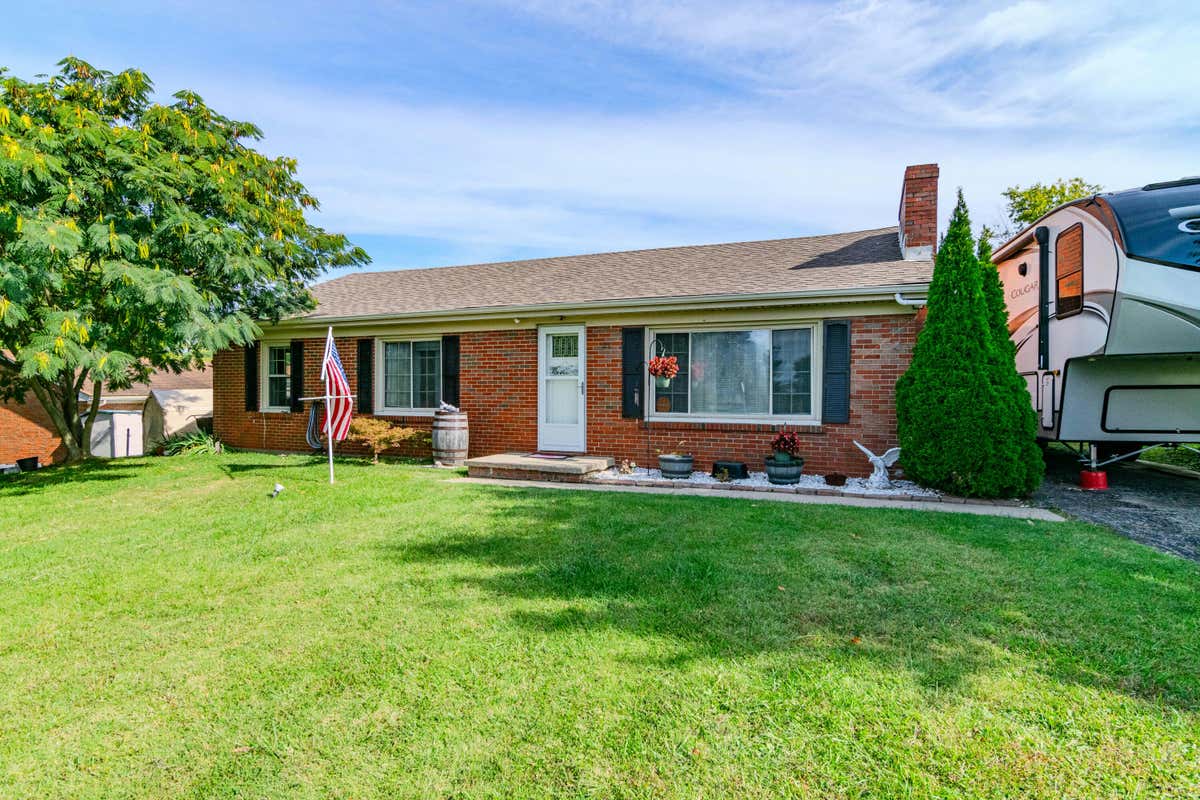 122 SUNSET HTS, WINCHESTER, KY 40391, photo 1 of 50