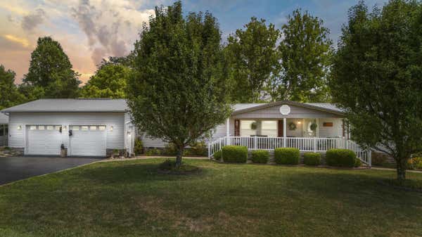 26 HICKORY RD, WEST LIBERTY, KY 41472 - Image 1