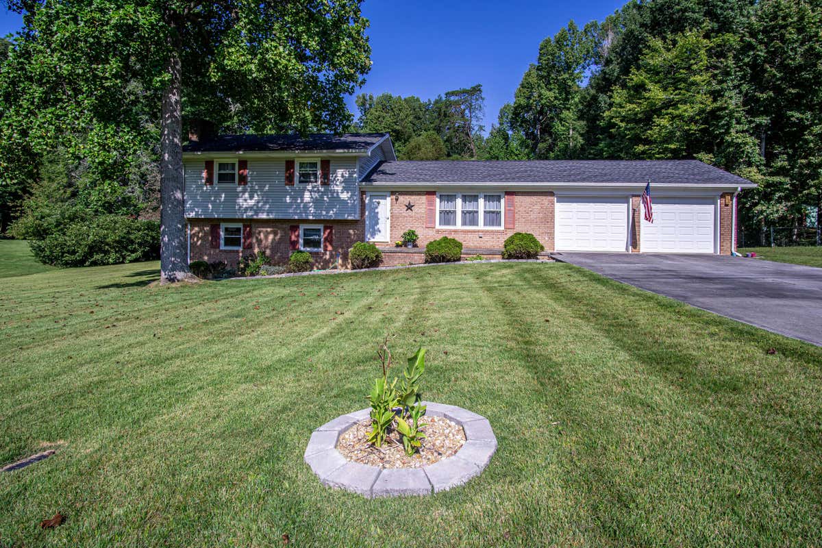 411 RUFFIAN TRL, CORBIN, KY 40701, photo 1 of 53