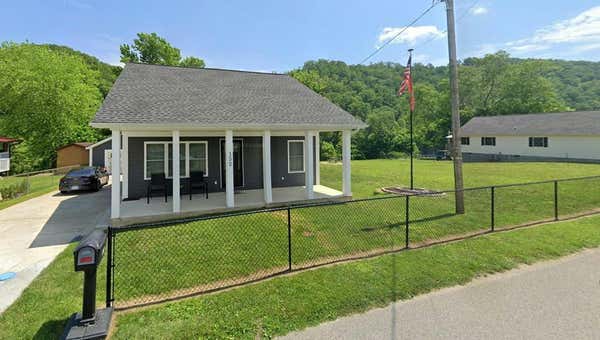 152 N BUCKINGHAM AVE, WEST VAN LEAR, KY 41268 - Image 1