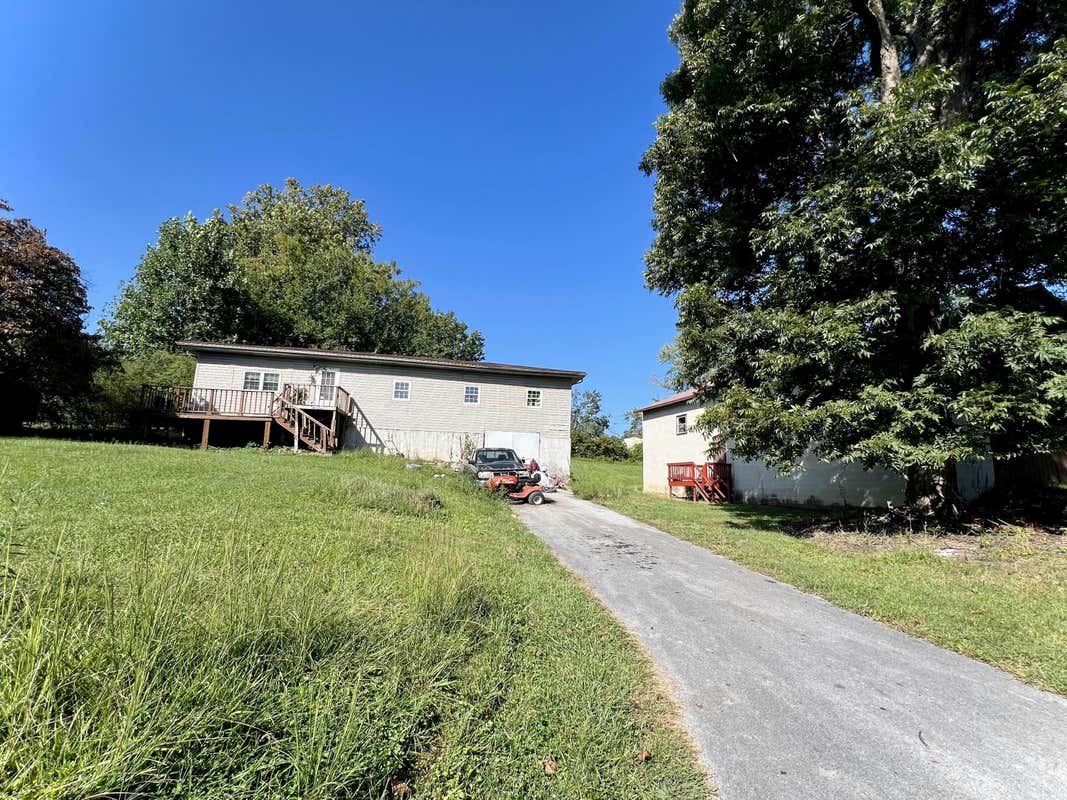 21 BATES LN, CORBIN, KY 40701, photo 1 of 6