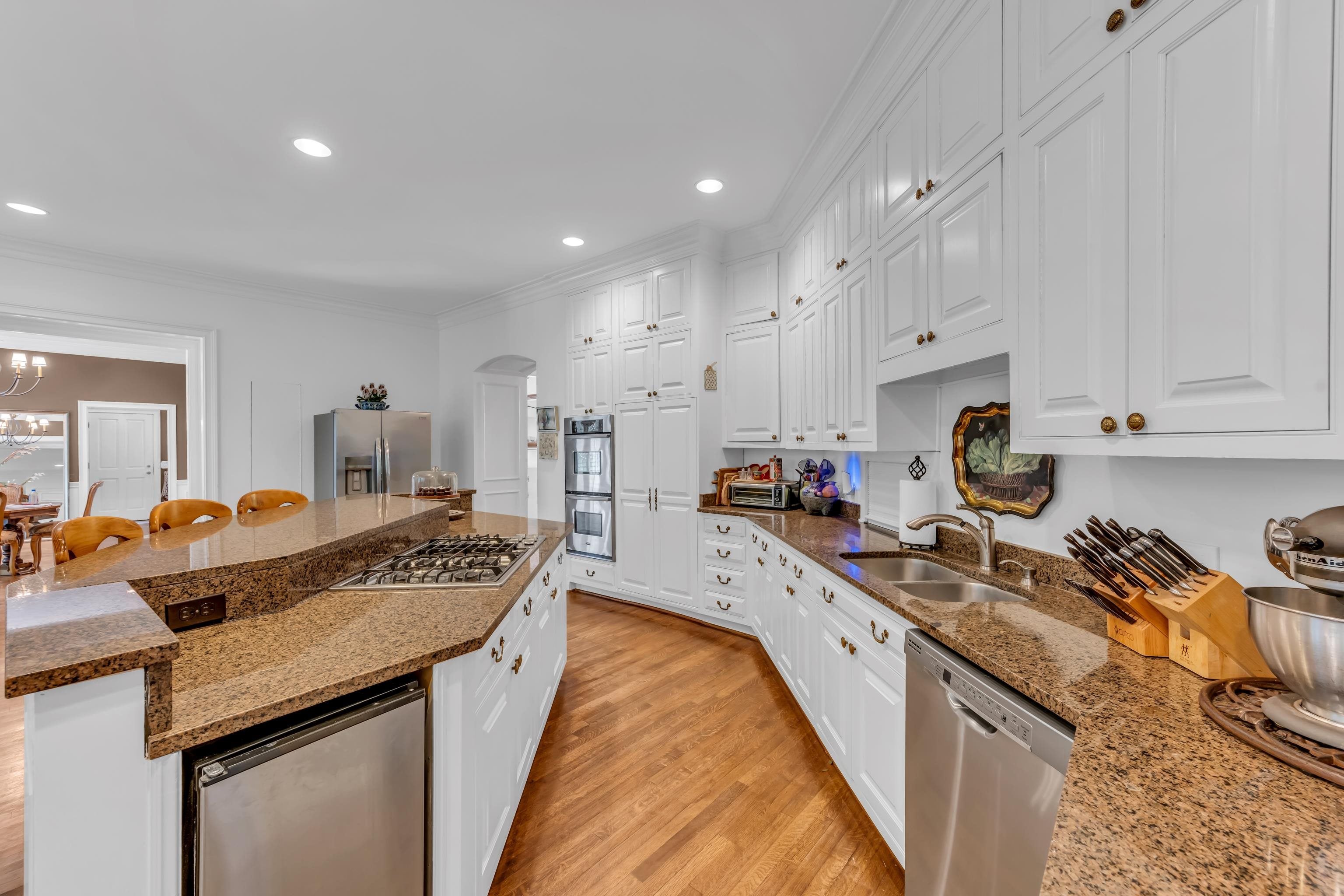 Memphis, Tennessee, 38117, United States, 5 Bedrooms Bedrooms, ,7 BathroomsBathrooms,Residential,Active,1849199