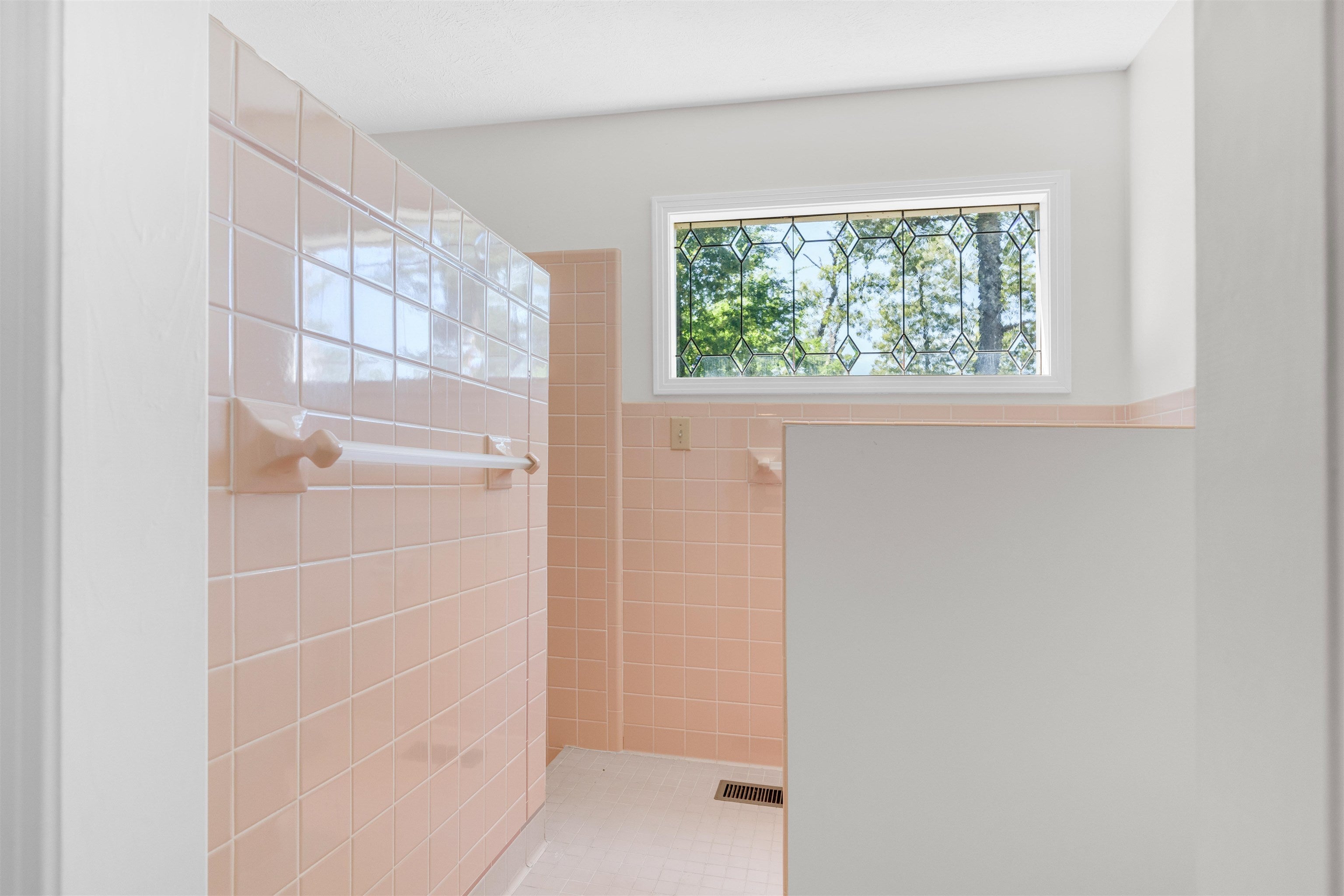 Hickory Valley, Tennessee, 38042, United States, ,3 BathroomsBathrooms,Residential,Active,1831827