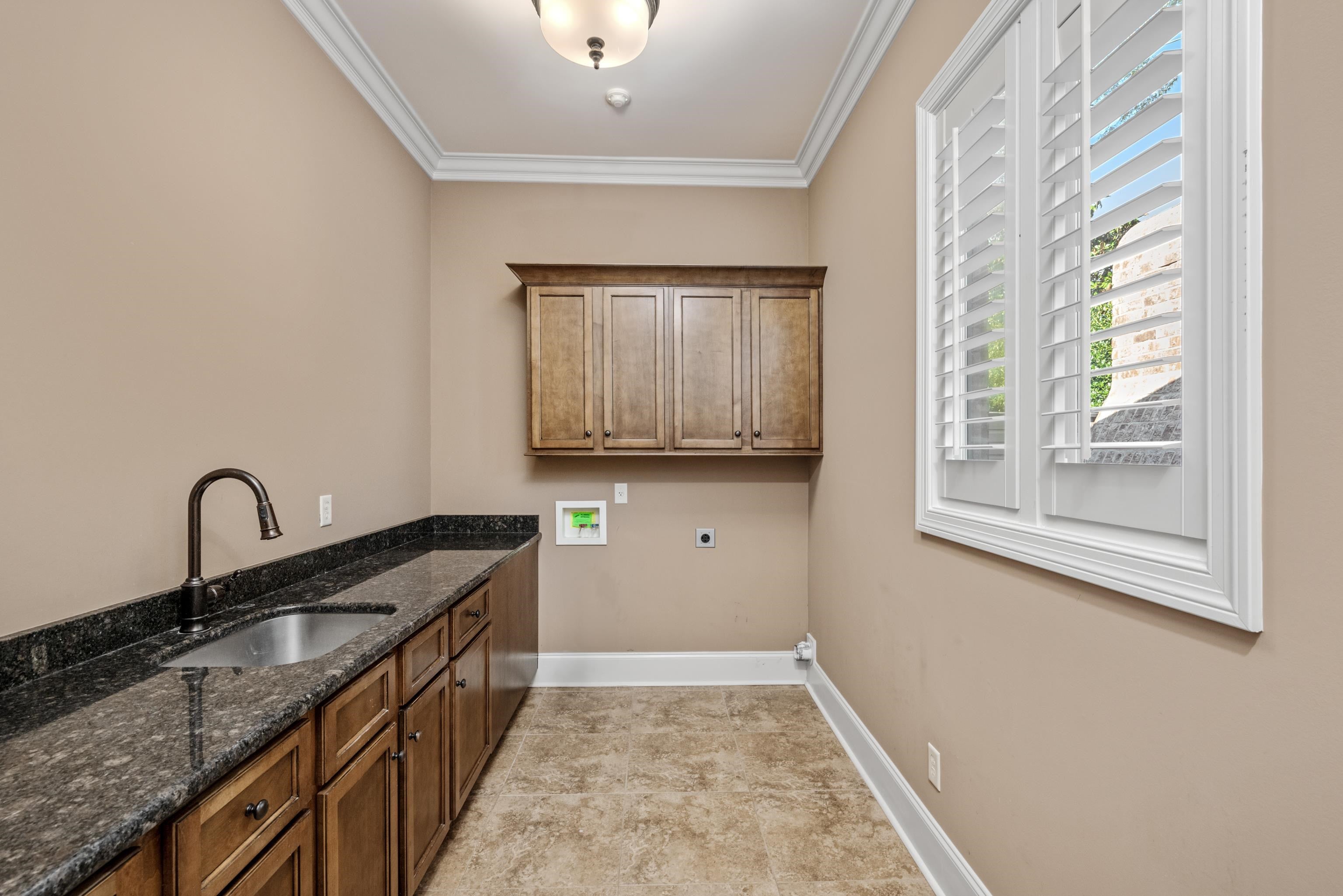 Germantown, Tennessee, 38138, United States, 4 Bedrooms Bedrooms, ,5 BathroomsBathrooms,Residential,Active,1910152