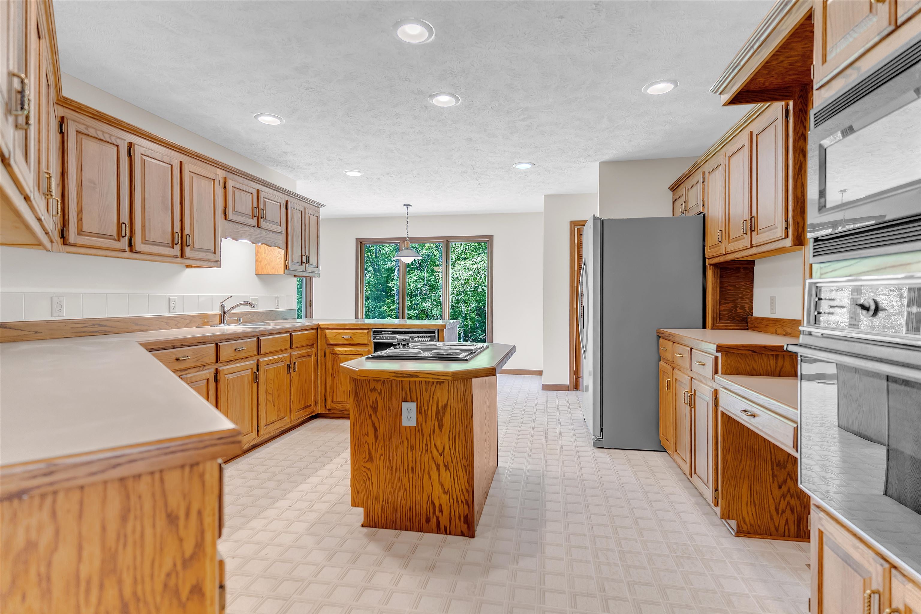 Hickory Valley, Tennessee, 38042, United States, ,3 BathroomsBathrooms,Residential,Active,1831827