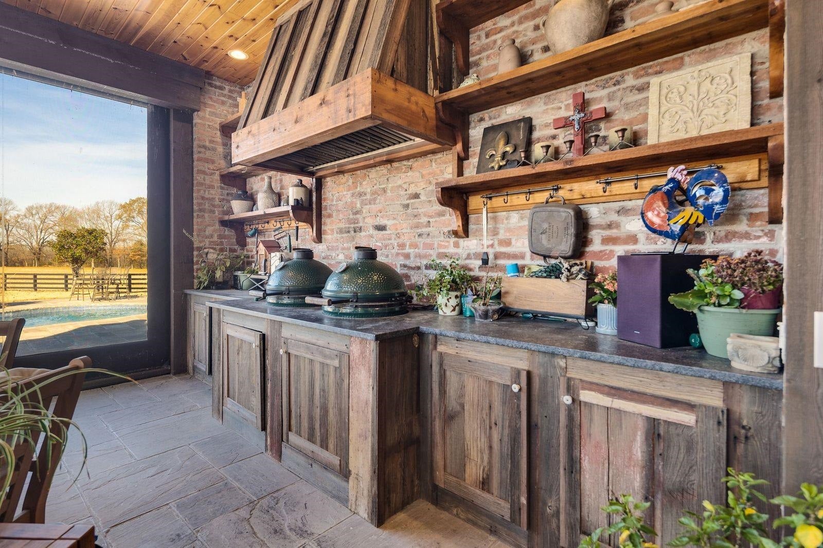 Somerville, Tennessee, 38068, United States, 3 Bedrooms Bedrooms, ,4 BathroomsBathrooms,Residential,Active,2006833