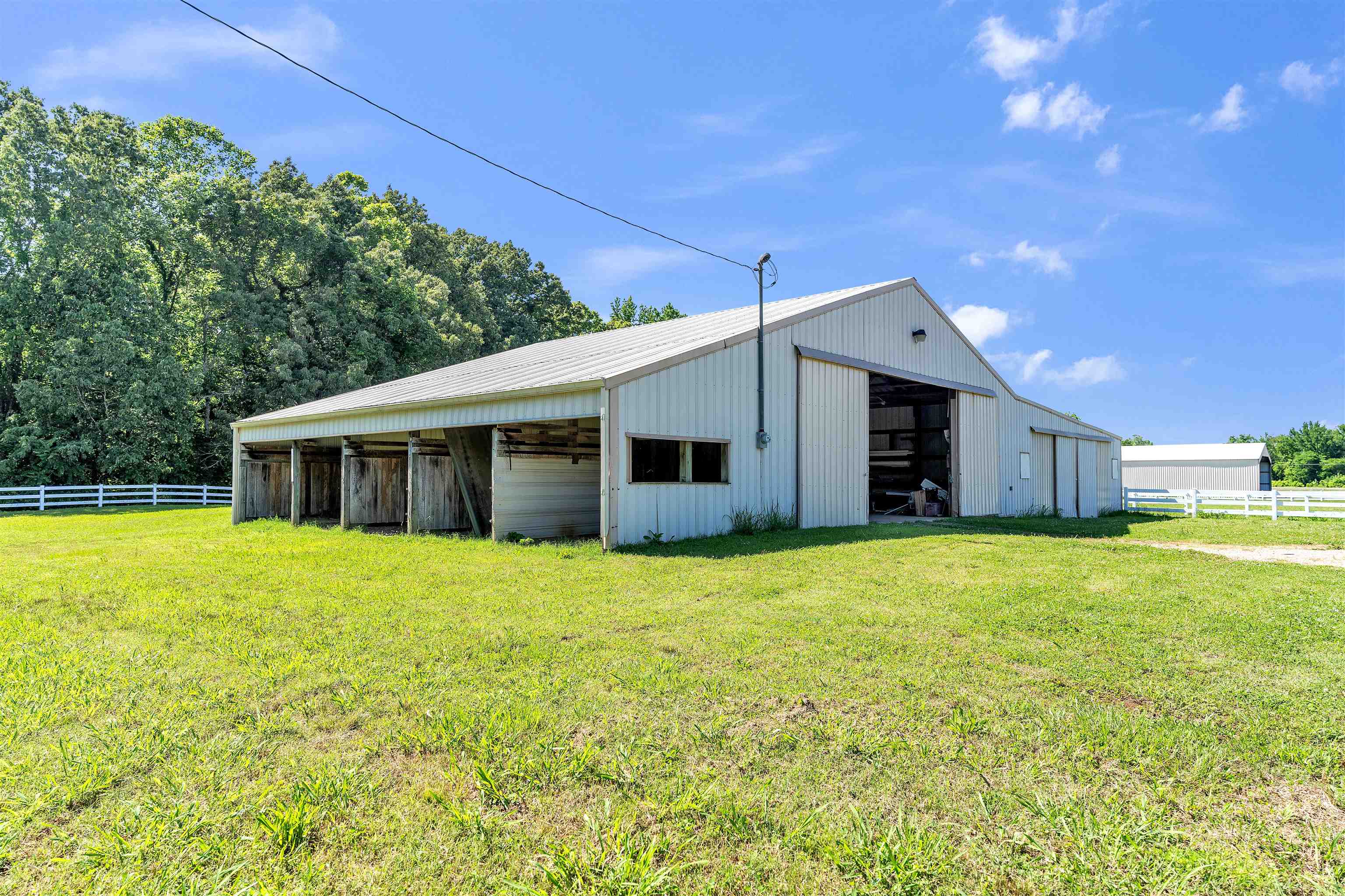 Hickory Valley, Tennessee, 38042, United States, ,3 BathroomsBathrooms,Residential,Active,1831827