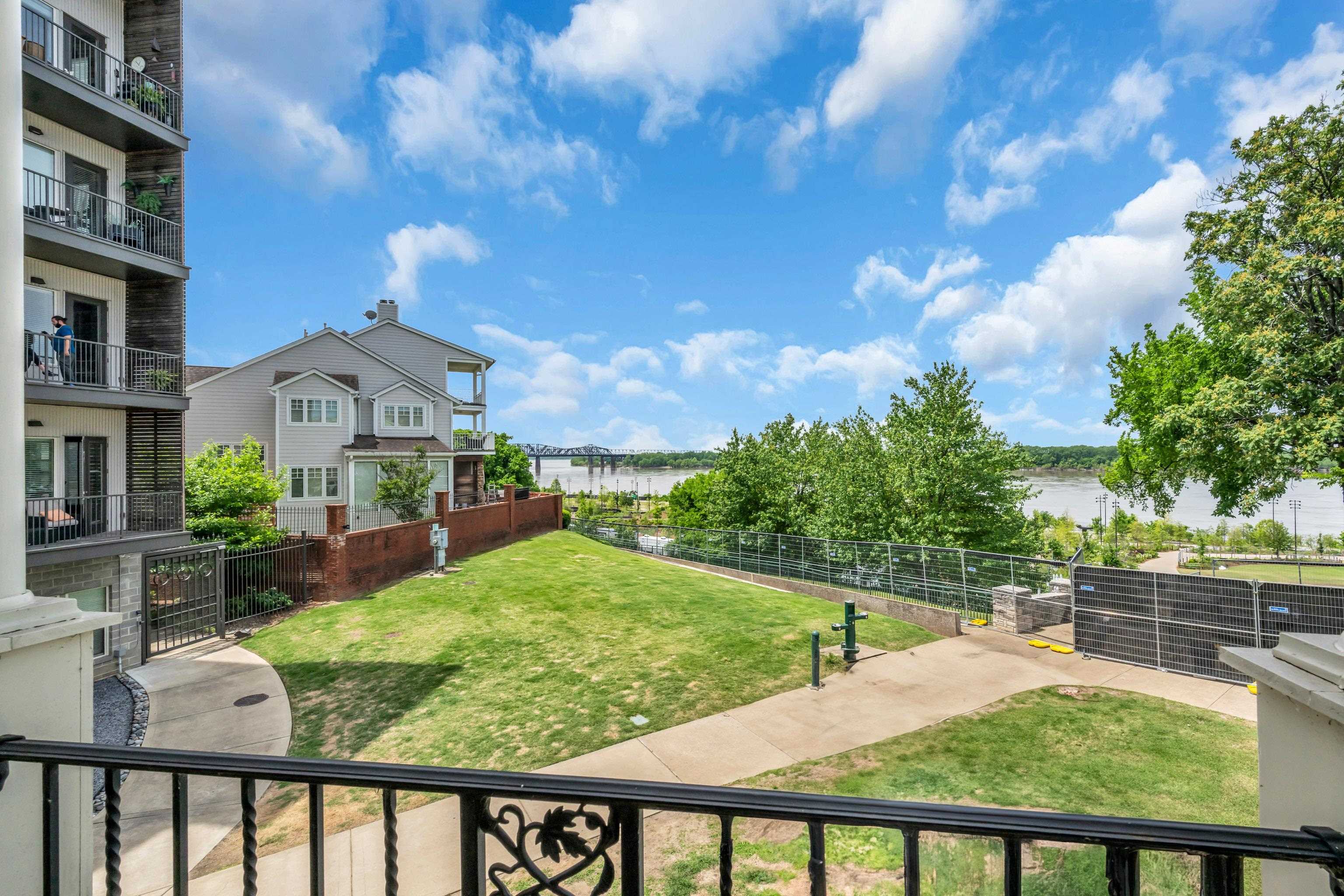 Memphis, Tennessee, 38103, United States, ,5 BathroomsBathrooms,Residential,Active,1820393