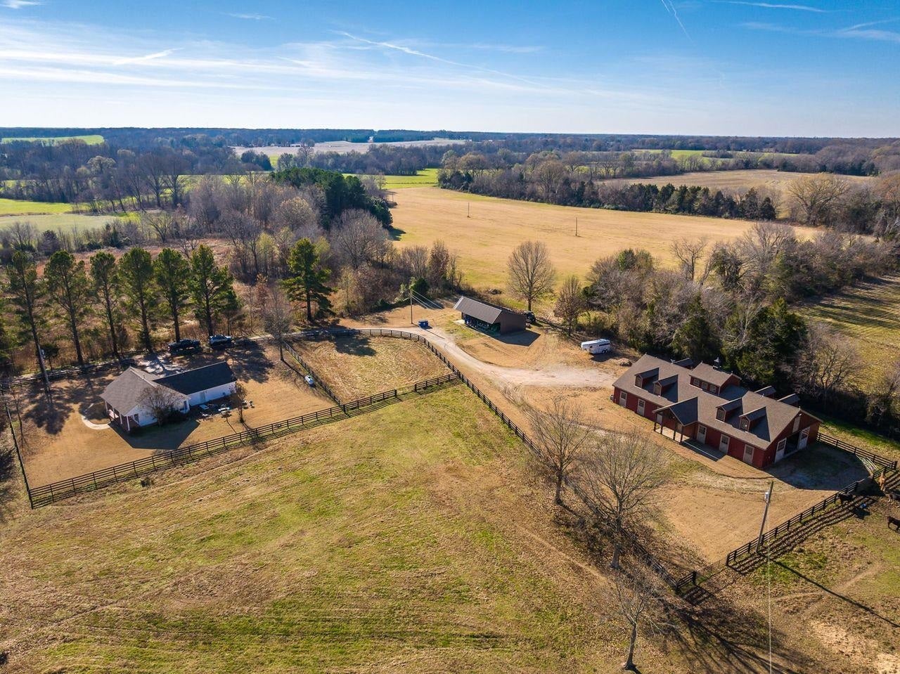 Somerville, Tennessee, 38068, United States, 3 Bedrooms Bedrooms, ,4 BathroomsBathrooms,Residential,Active,2006833