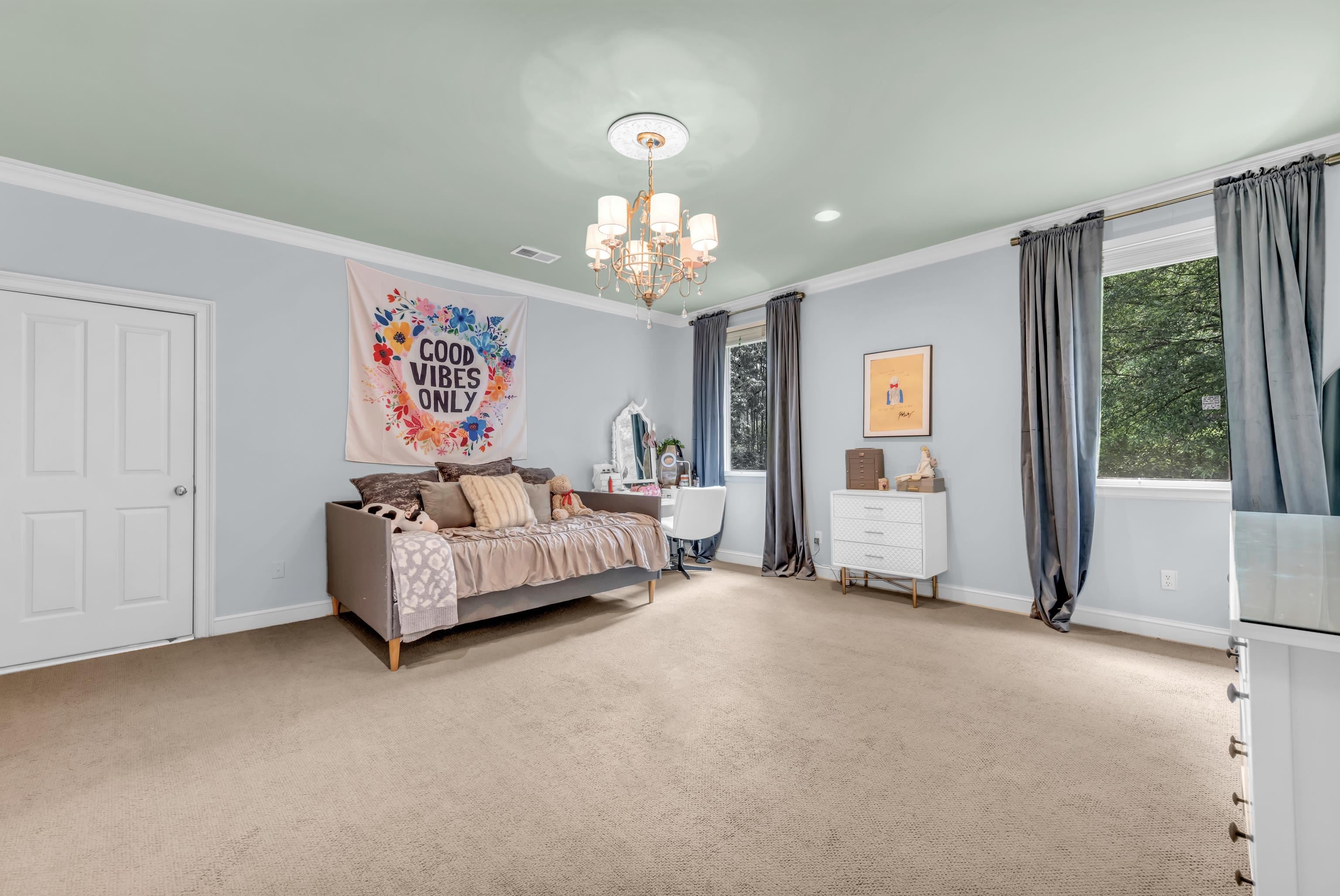 Memphis, Tennessee, 38117, United States, 5 Bedrooms Bedrooms, ,7 BathroomsBathrooms,Residential,Active,1849199