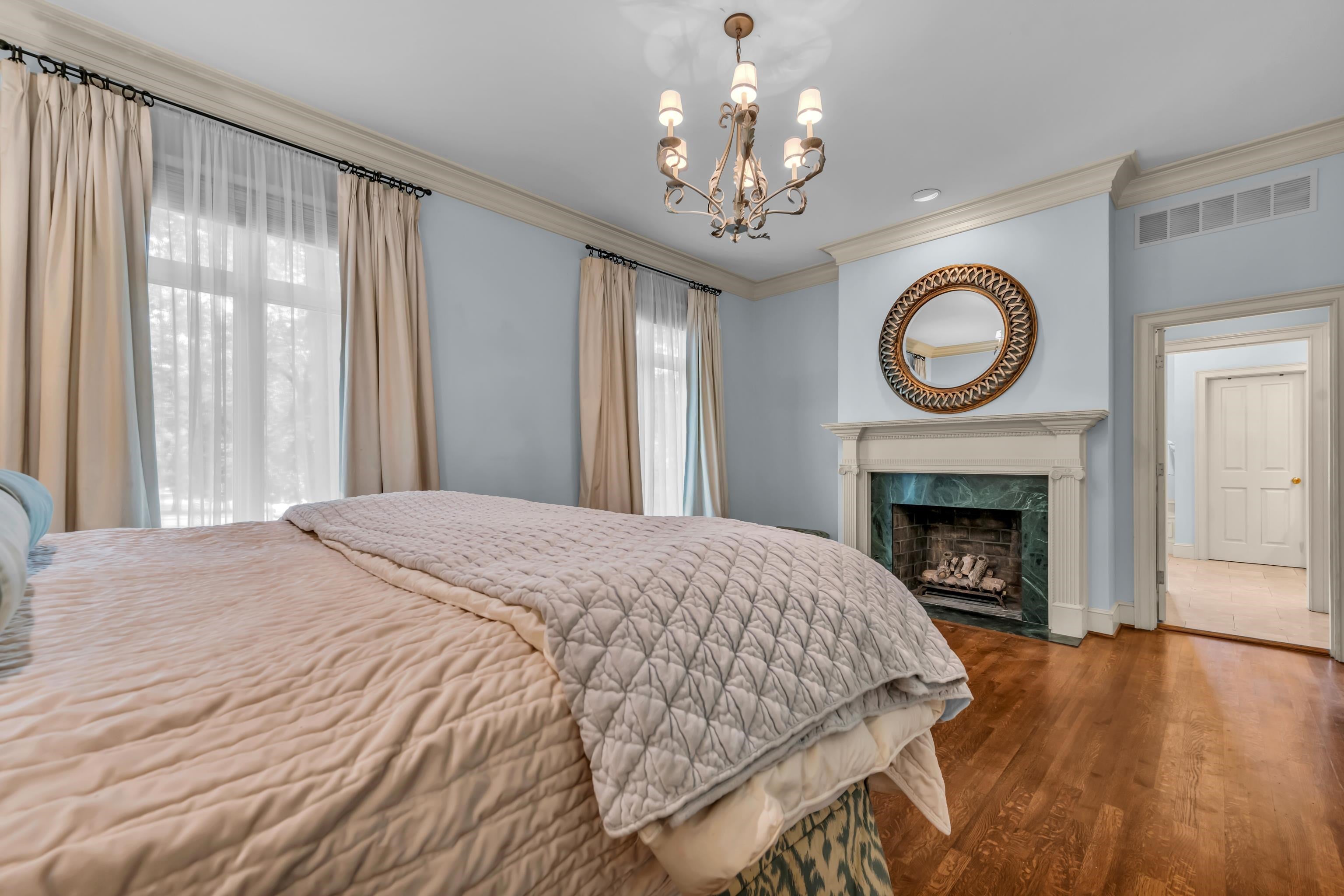 Memphis, Tennessee, 38117, United States, 5 Bedrooms Bedrooms, ,7 BathroomsBathrooms,Residential,Active,1849199