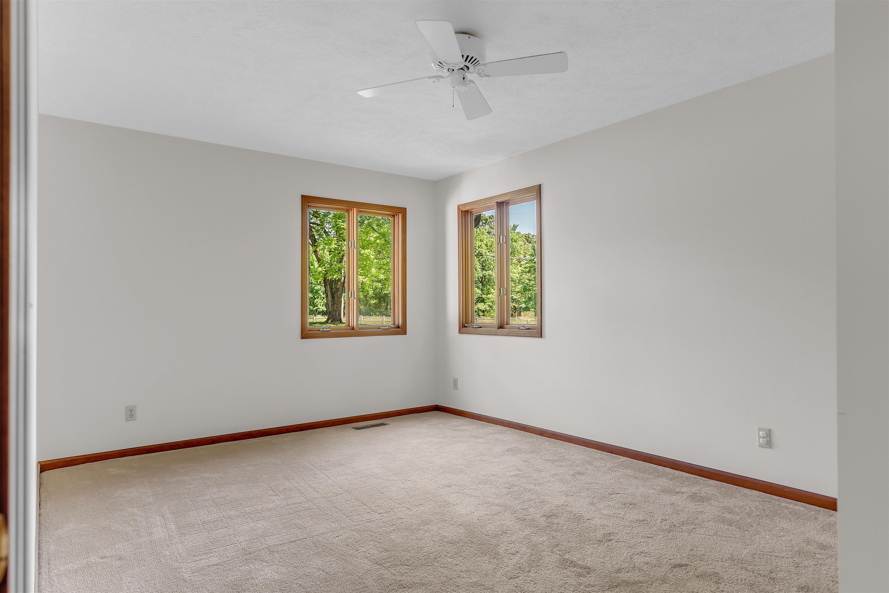Hickory Valley, Tennessee, 38042, United States, ,3 BathroomsBathrooms,Residential,Active,1831827