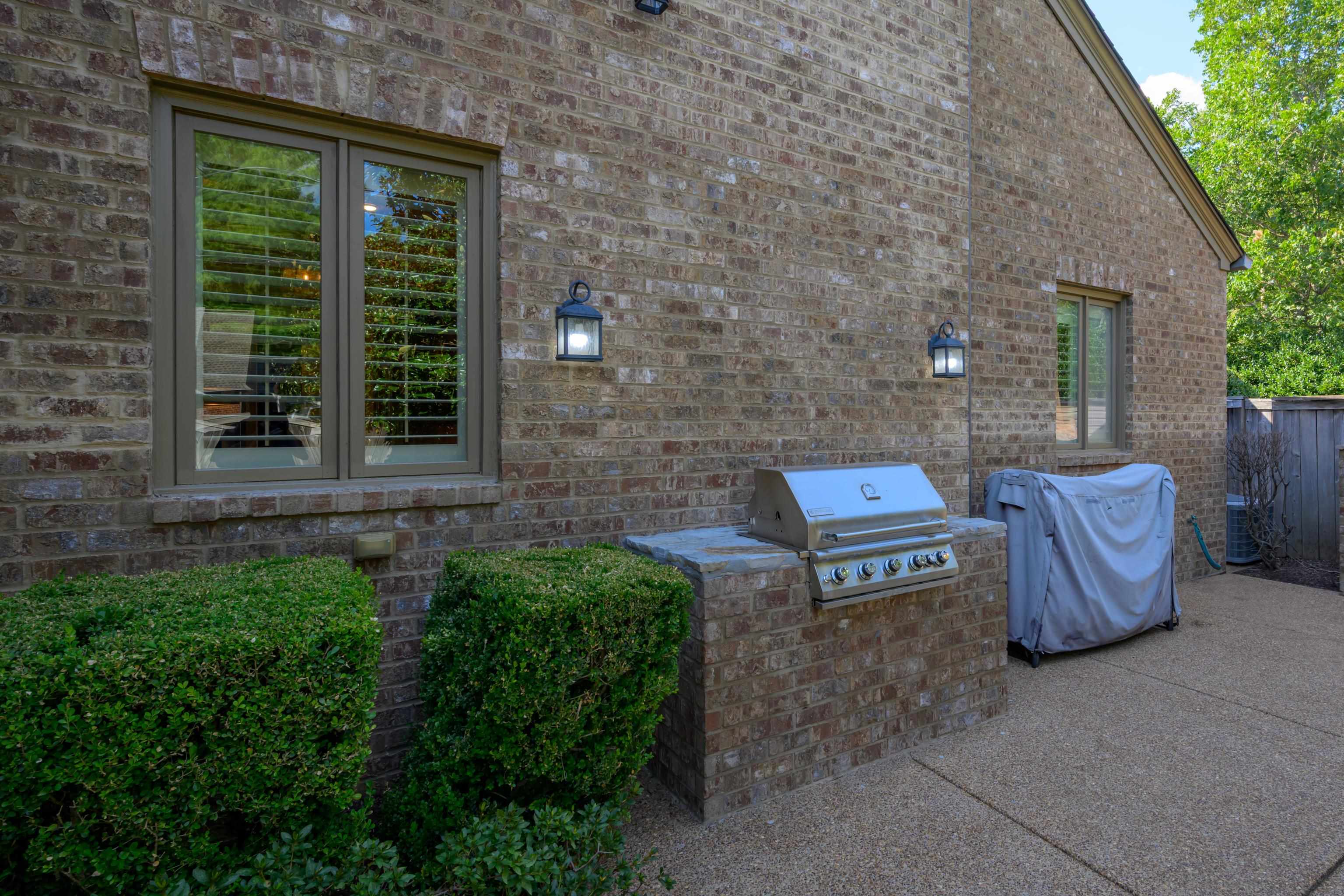 Germantown, Tennessee, 38138, United States, 4 Bedrooms Bedrooms, ,5 BathroomsBathrooms,Residential,Active,1910152