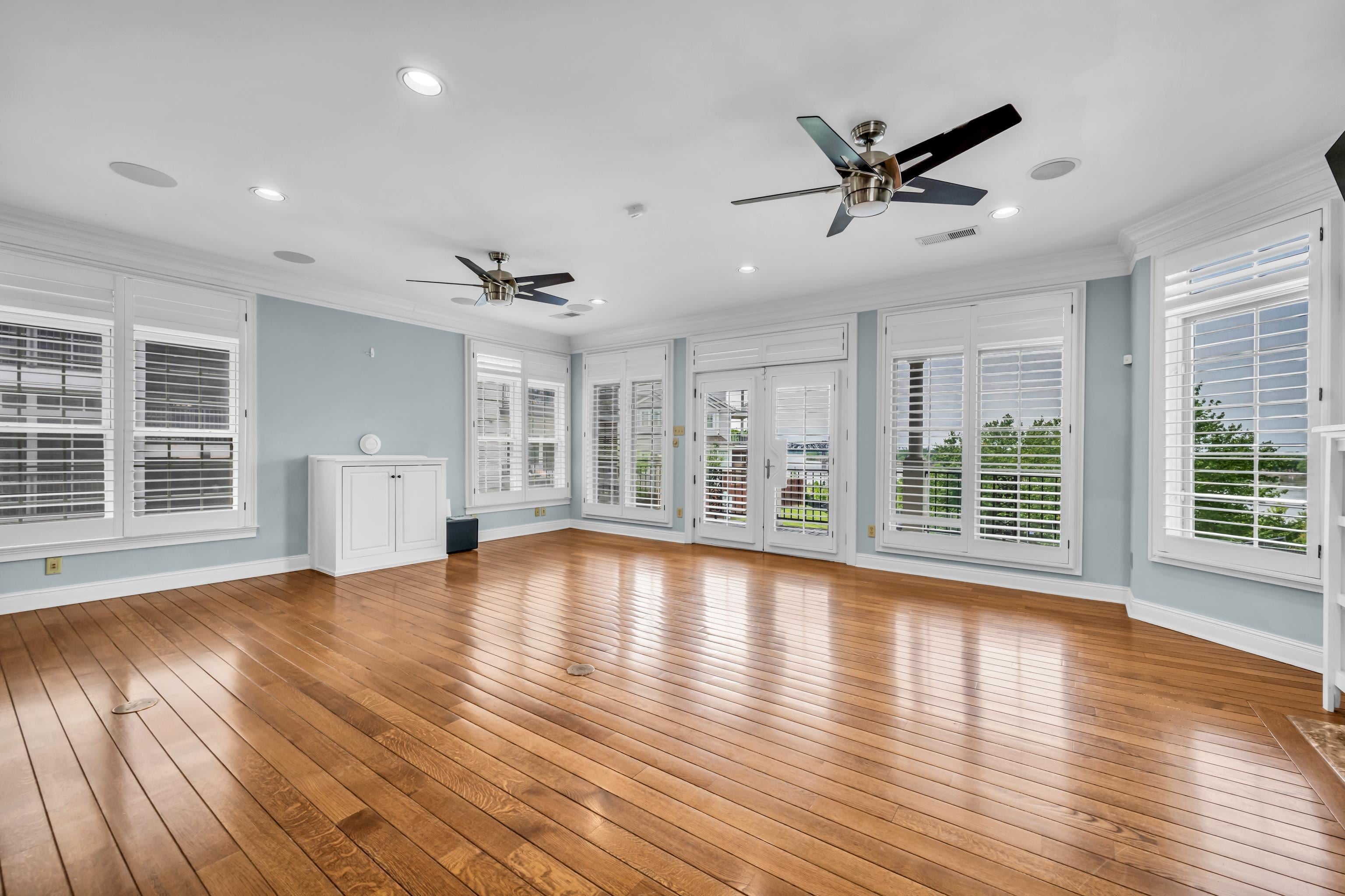 Memphis, Tennessee, 38103, United States, ,5 BathroomsBathrooms,Residential,Active,1820393