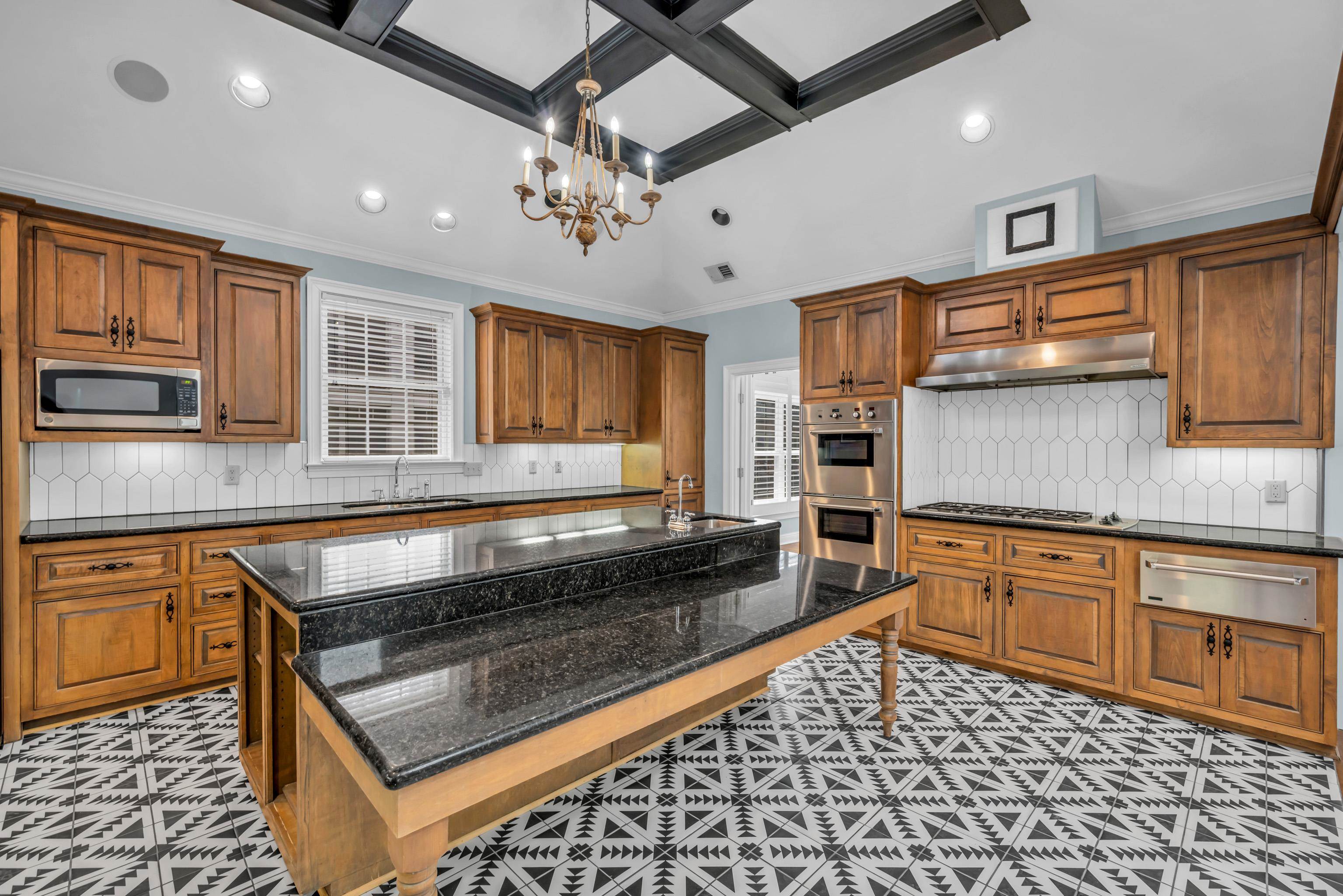 Memphis, Tennessee, 38103, United States, ,5 BathroomsBathrooms,Residential,Active,1820393