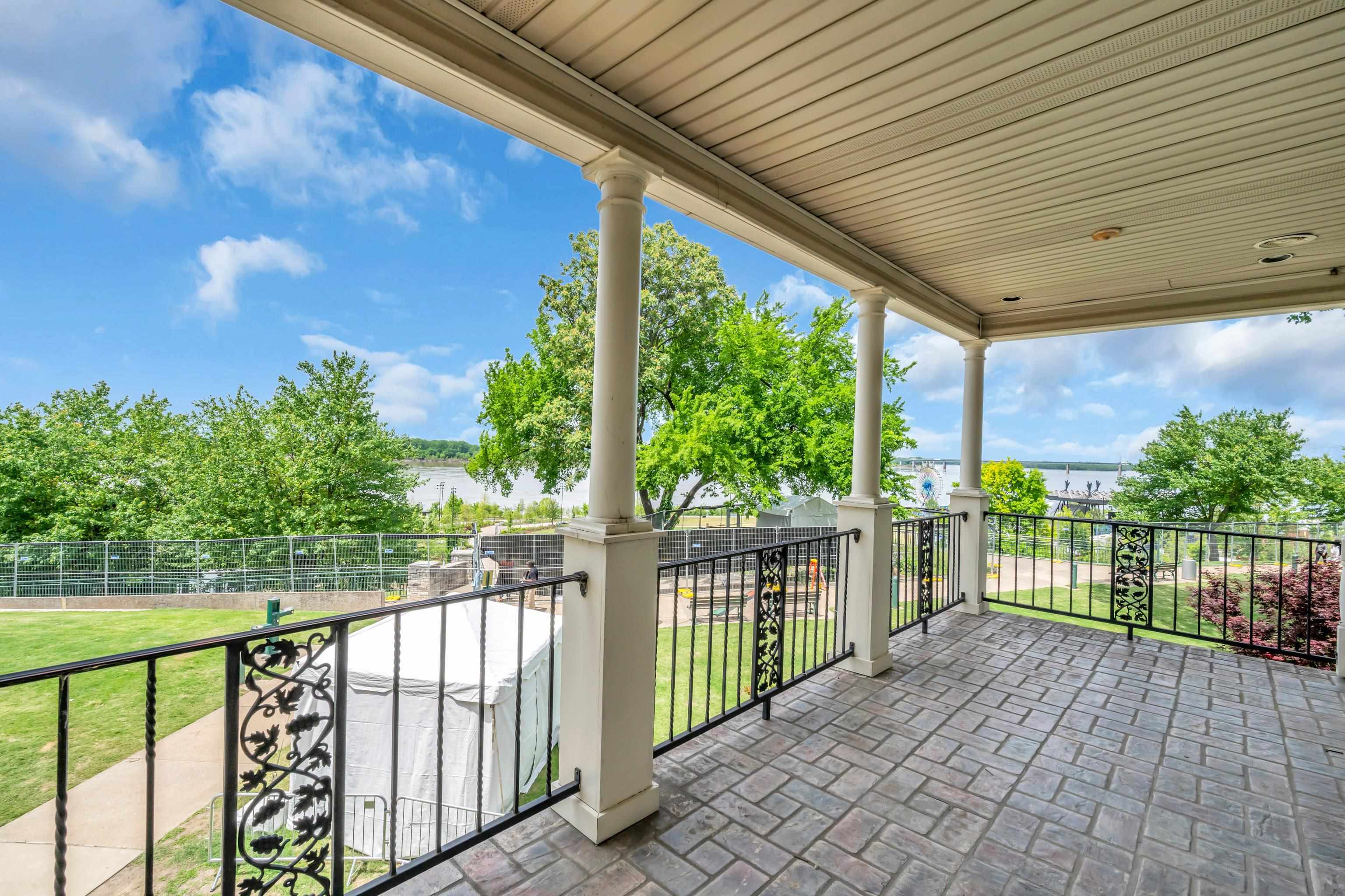 Memphis, Tennessee, 38103, United States, ,5 BathroomsBathrooms,Residential,Active,1820393
