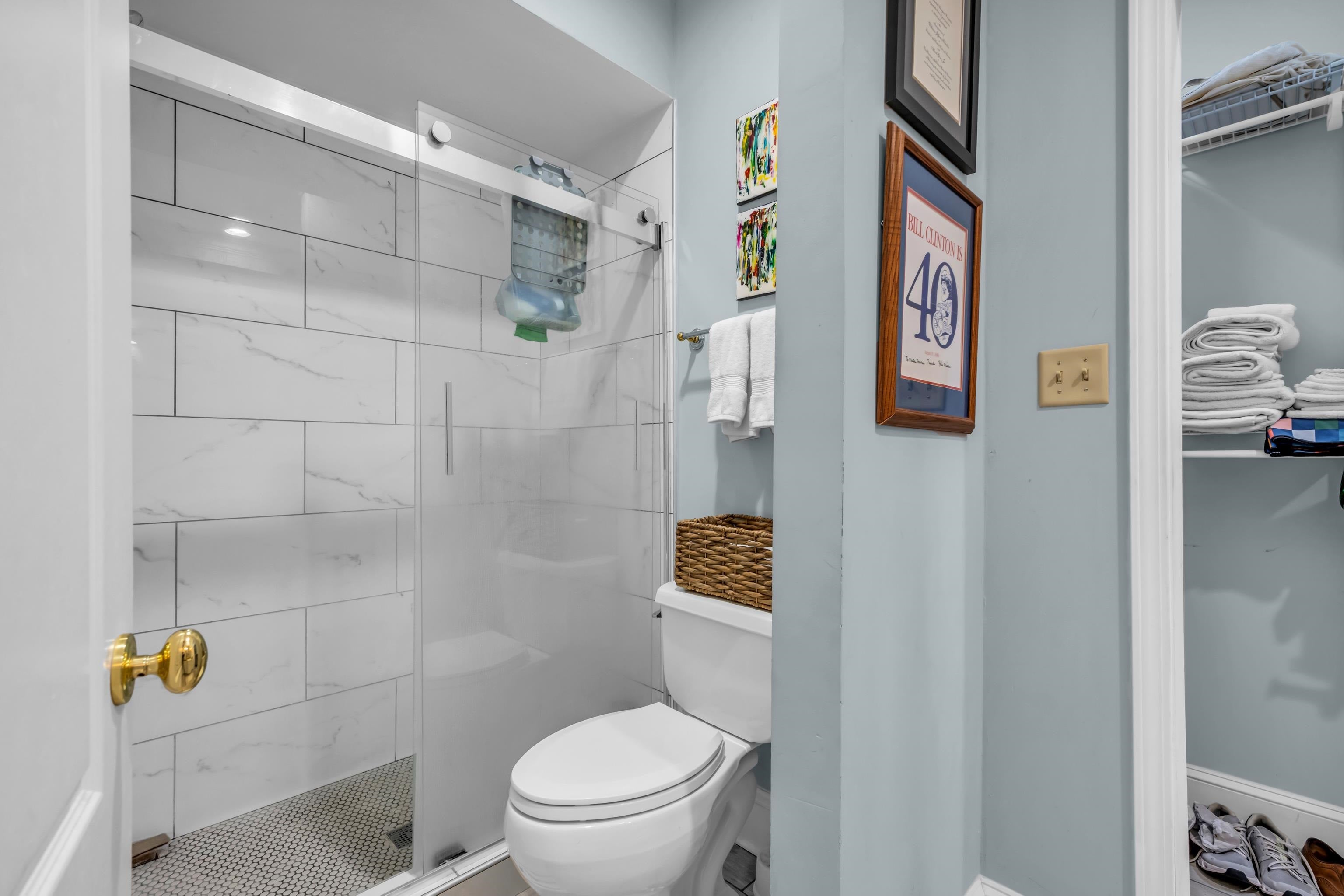 Memphis, Tennessee, 38103, United States, ,5 BathroomsBathrooms,Residential,Active,1820393