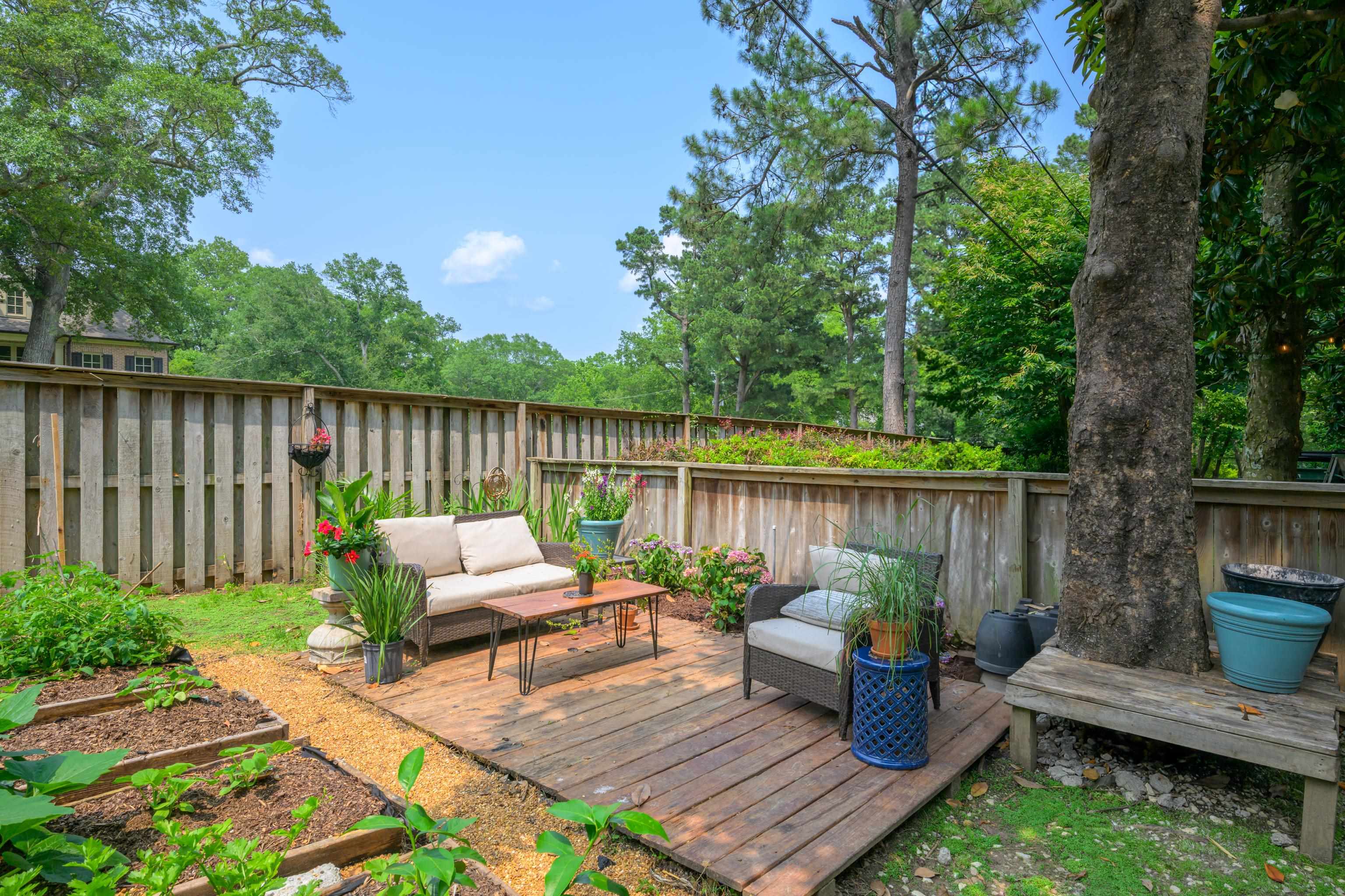 Memphis, Tennessee, 38117, United States, 5 Bedrooms Bedrooms, ,7 BathroomsBathrooms,Residential,Active,1849199