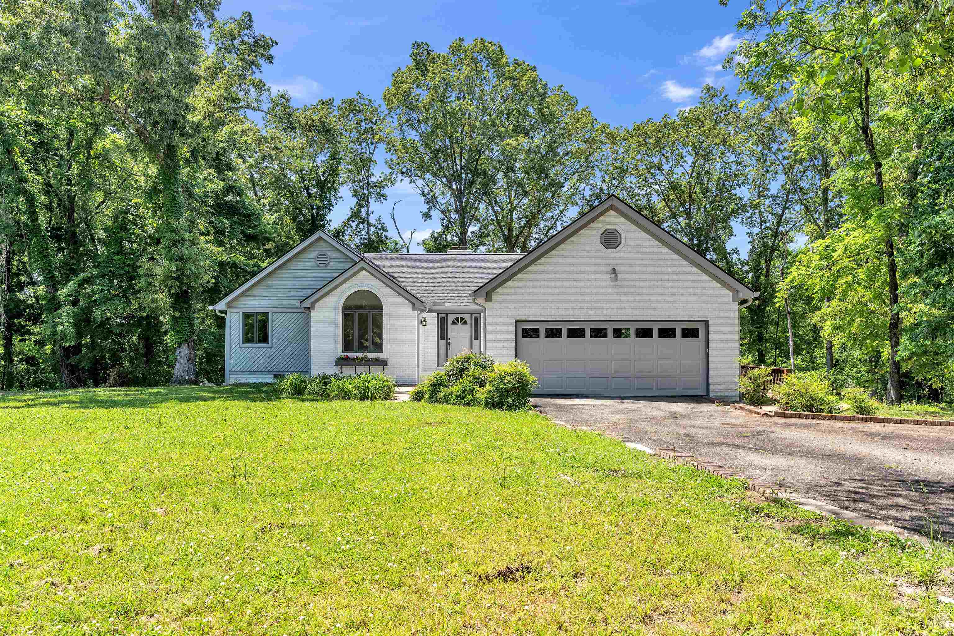 Hickory Valley, Tennessee, 38042, United States, ,3 BathroomsBathrooms,Residential,Active,1831827
