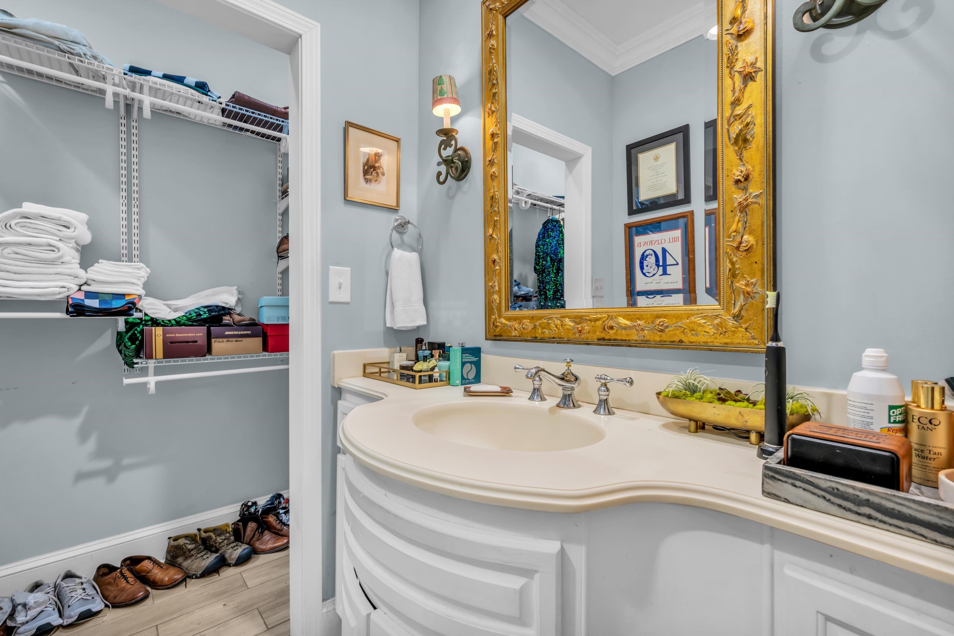 Memphis, Tennessee, 38103, United States, ,5 BathroomsBathrooms,Residential,Active,1820393