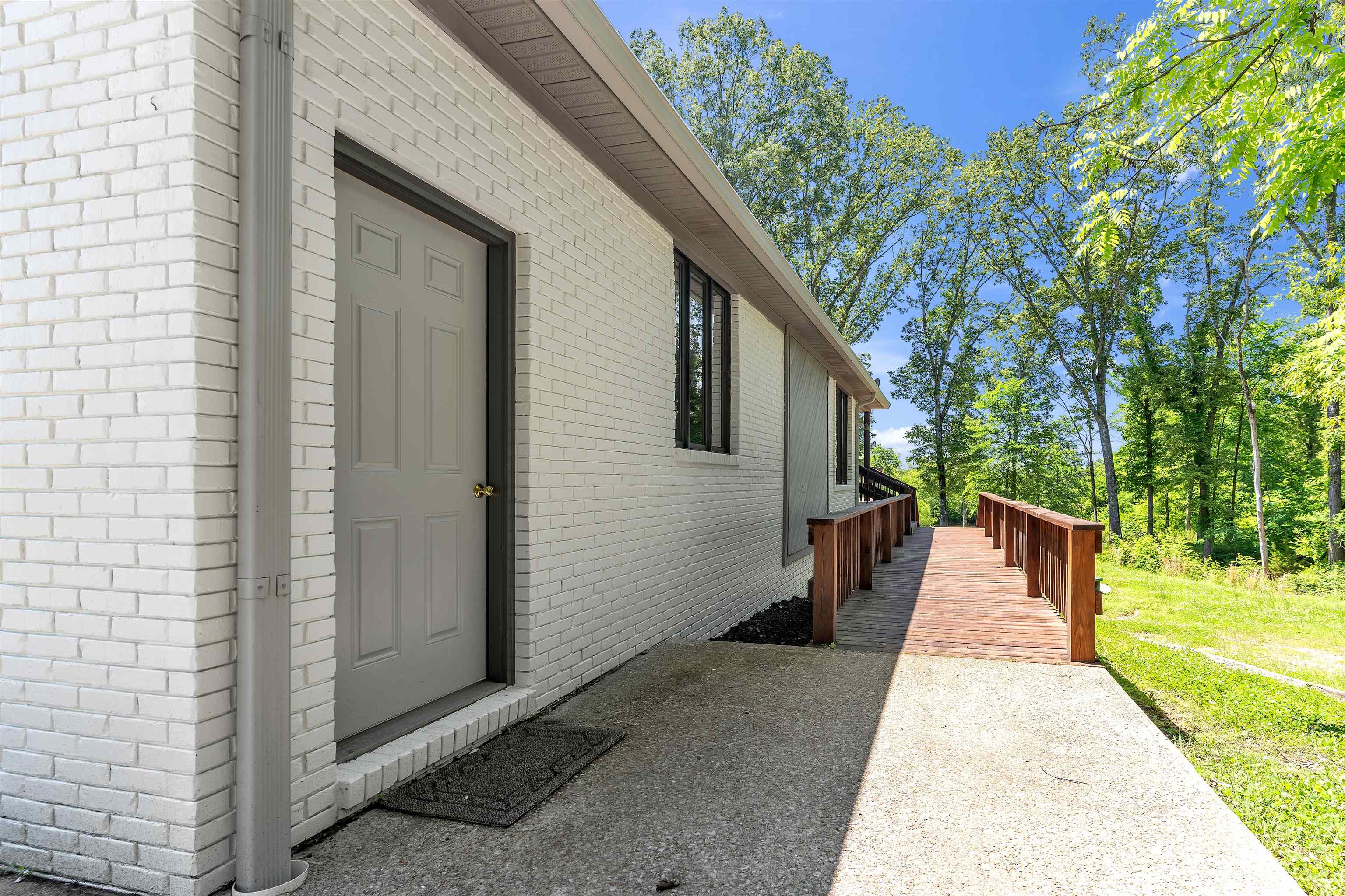 Hickory Valley, Tennessee, 38042, United States, ,3 BathroomsBathrooms,Residential,Active,1831827