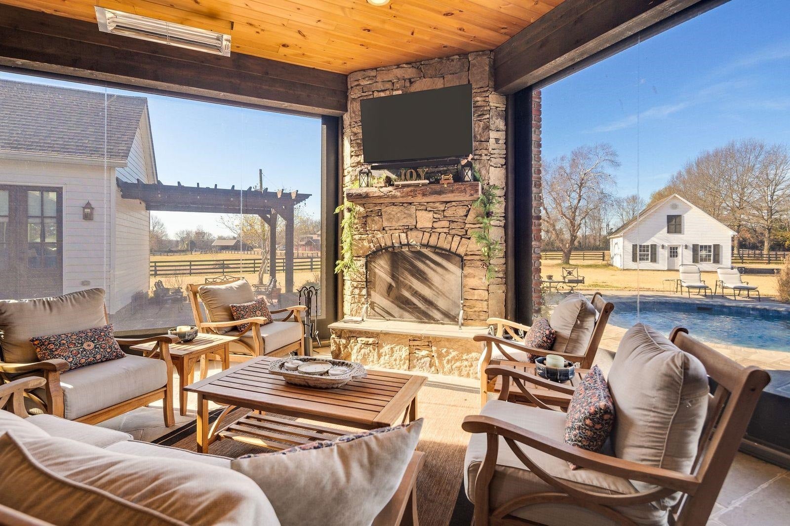 Somerville, Tennessee, 38068, United States, 3 Bedrooms Bedrooms, ,4 BathroomsBathrooms,Residential,Active,2006833