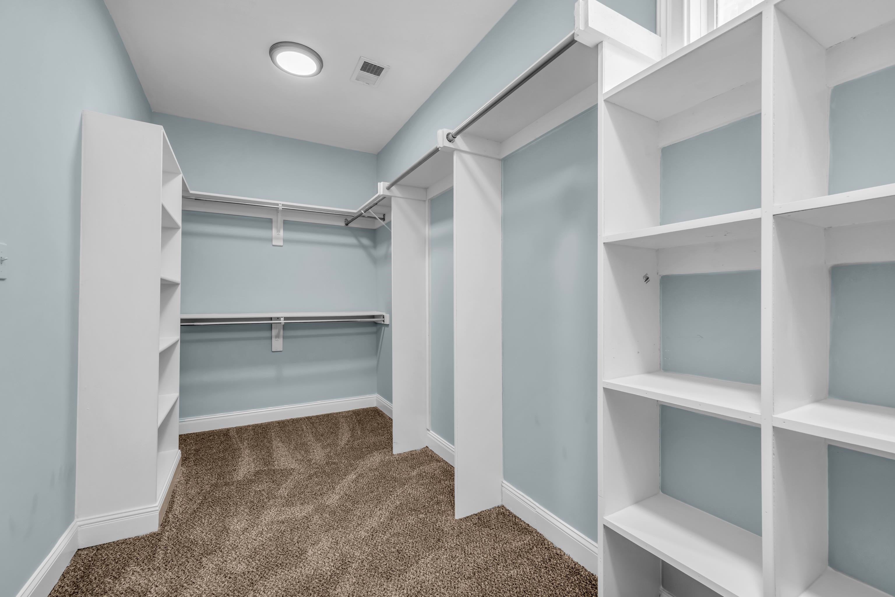 Memphis, Tennessee, 38103, United States, ,5 BathroomsBathrooms,Residential,Active,1820393