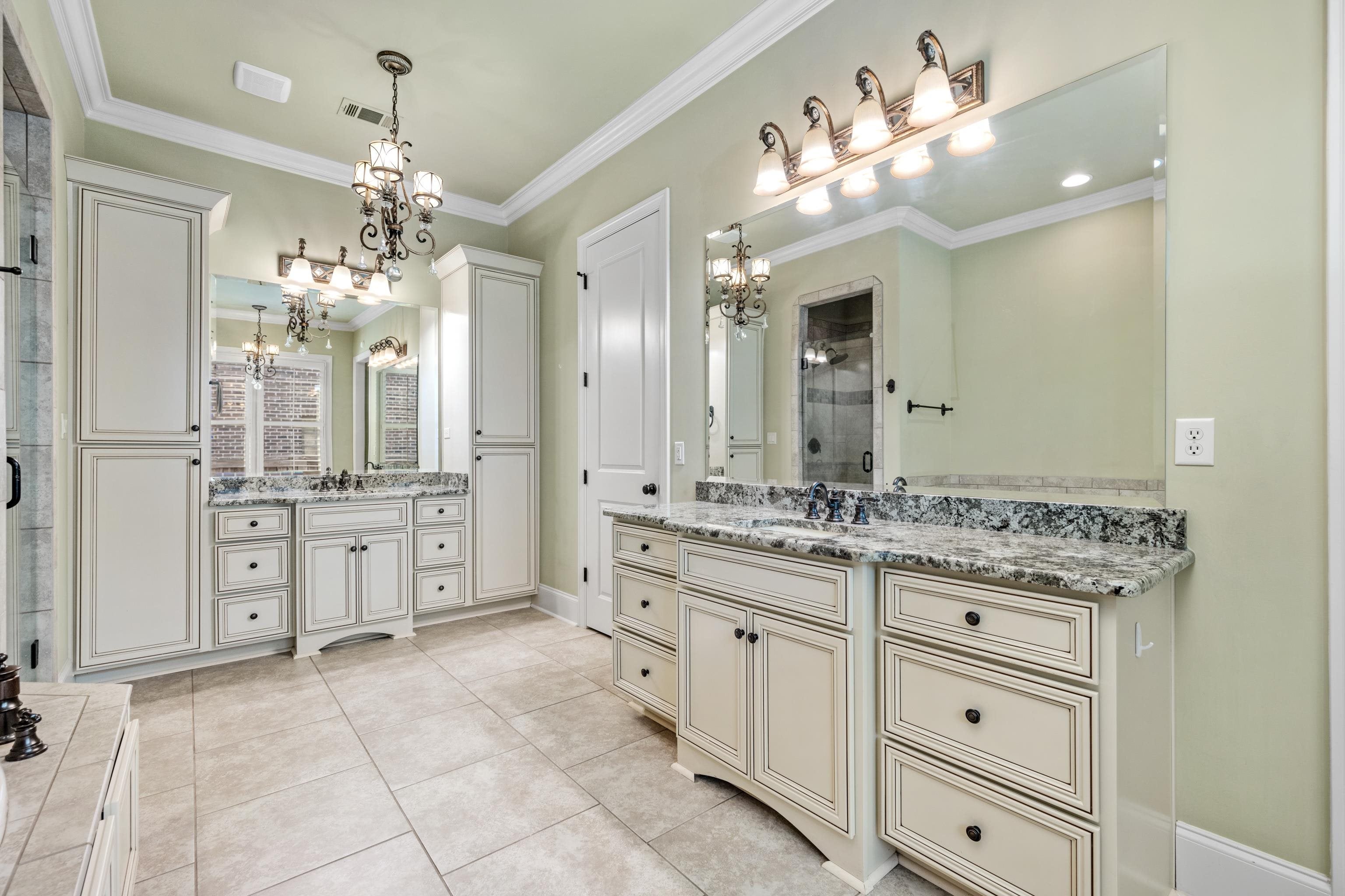 Germantown, Tennessee, 38138, United States, 4 Bedrooms Bedrooms, ,5 BathroomsBathrooms,Residential,Active,1910152