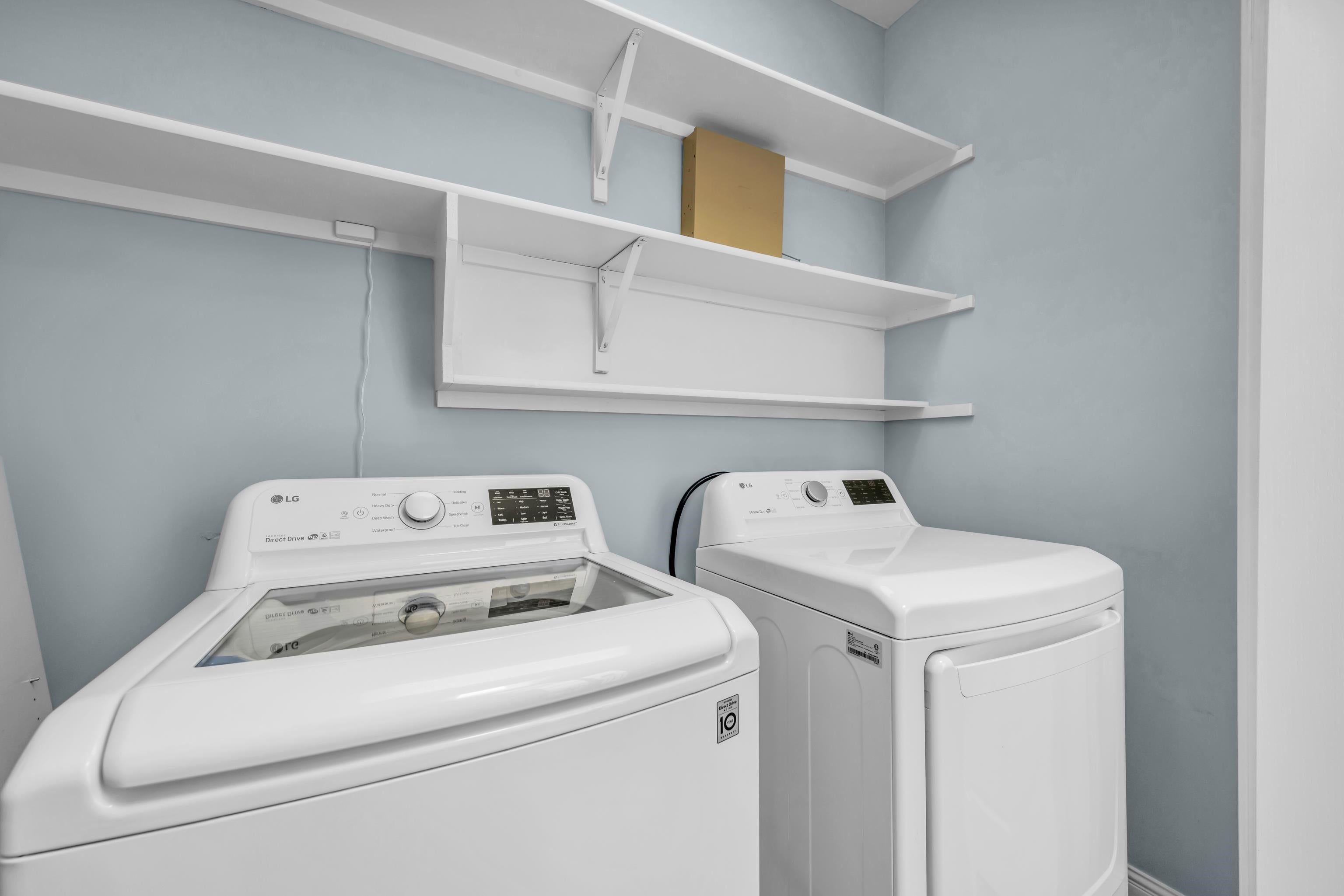 Memphis, Tennessee, 38103, United States, ,5 BathroomsBathrooms,Residential,Active,1820393