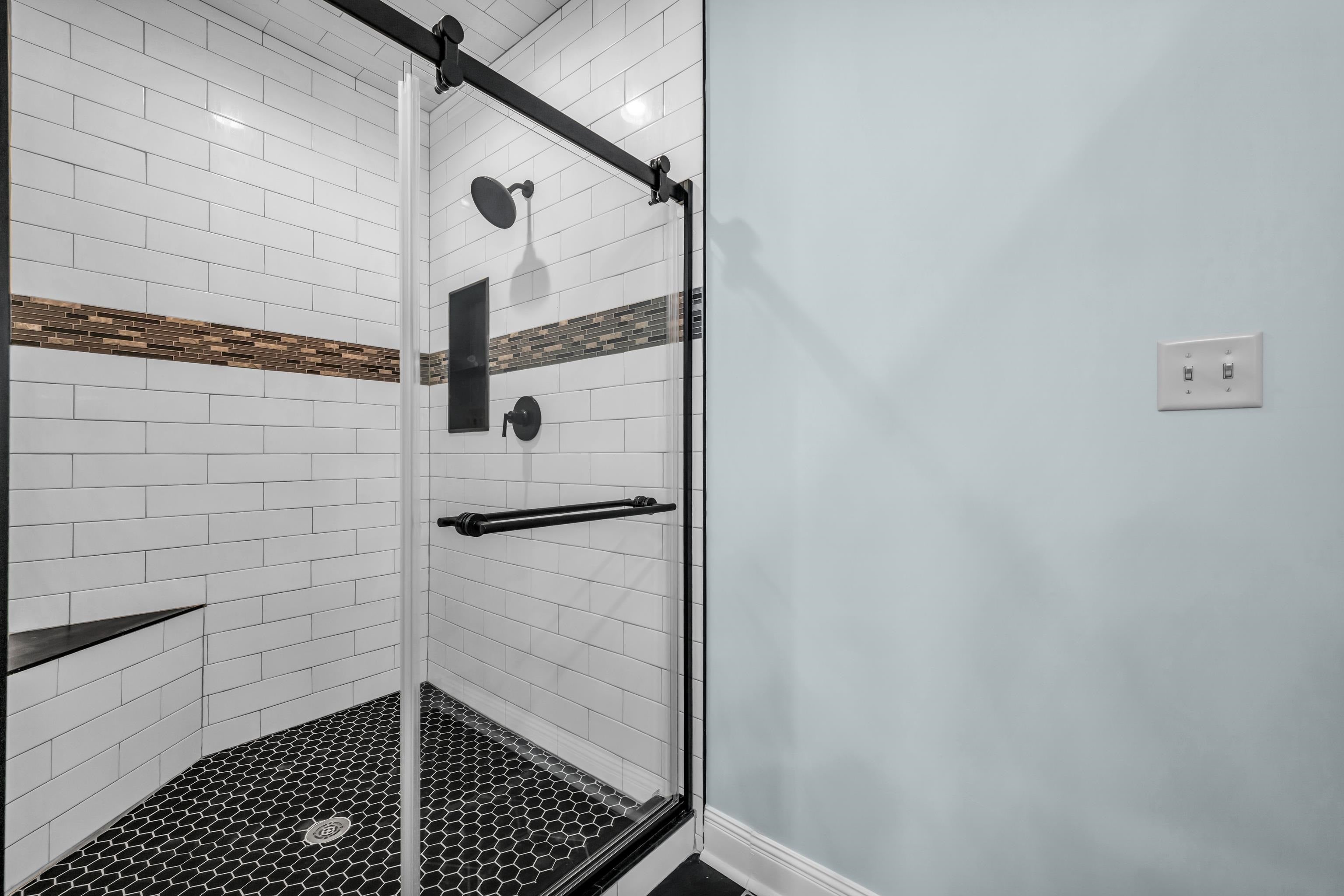 Memphis, Tennessee, 38103, United States, ,5 BathroomsBathrooms,Residential,Active,1820393