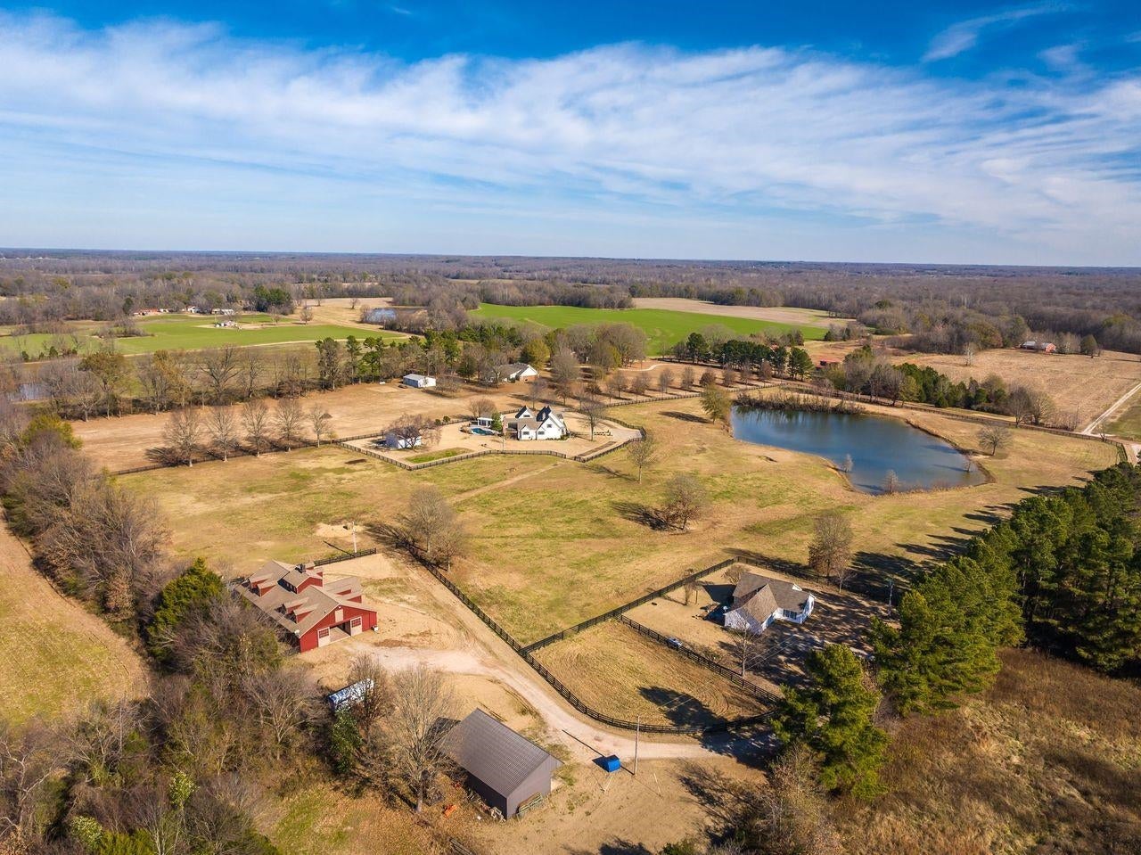 Somerville, Tennessee, 38068, United States, 3 Bedrooms Bedrooms, ,4 BathroomsBathrooms,Residential,Active,2006833