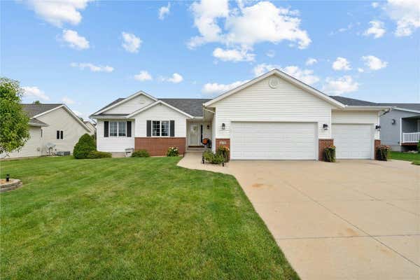 330 CRESTVIEW DR, CENTER POINT, IA 52213 - Image 1