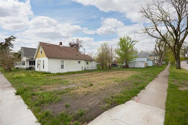 1526 12TH AVE SE, CEDAR RAPIDS, IA 52401 - Image 1